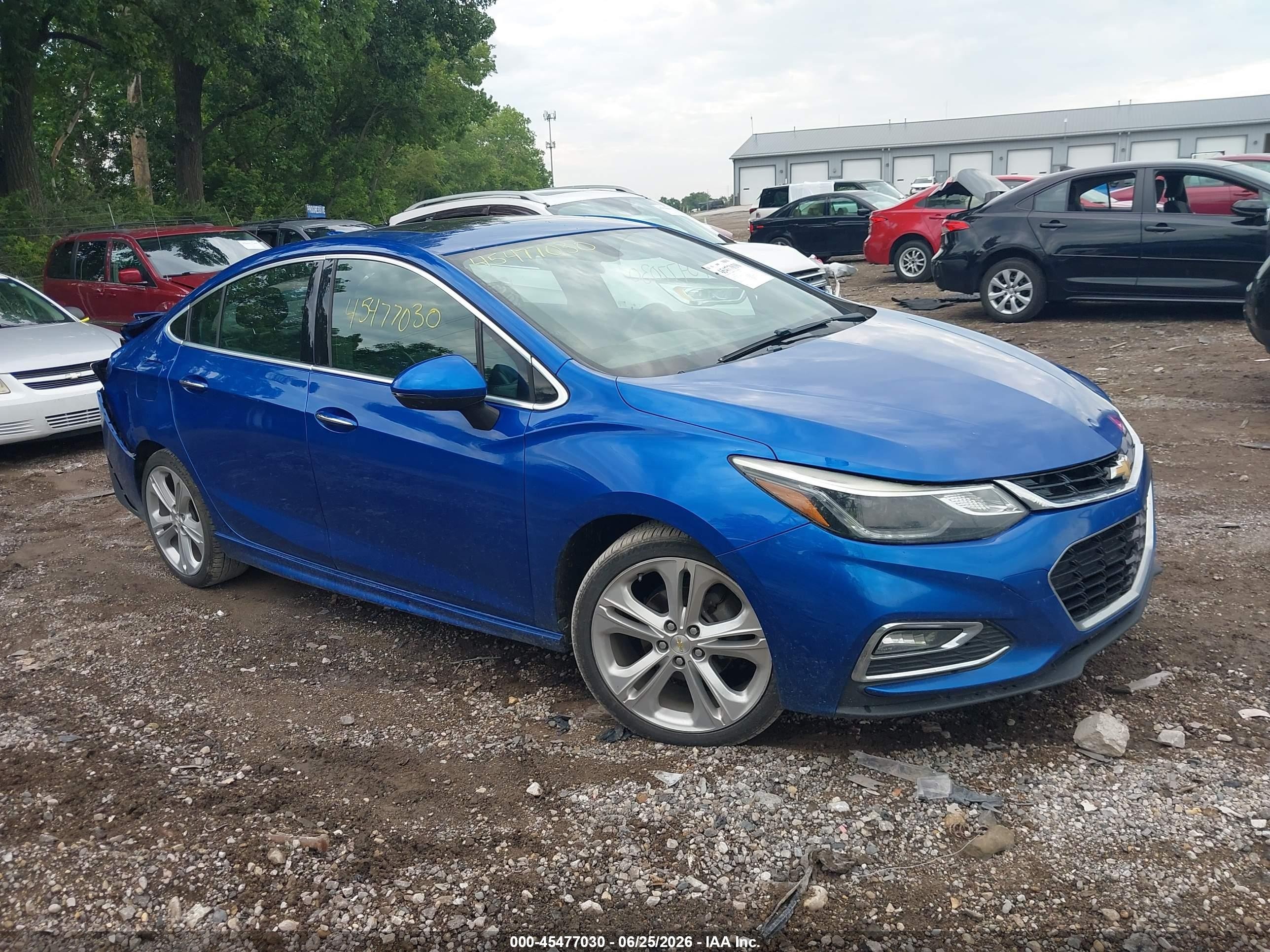2018 Chevrolet Cruze Premier, VIN 1G1BF5SM3J7165272 — Rear end