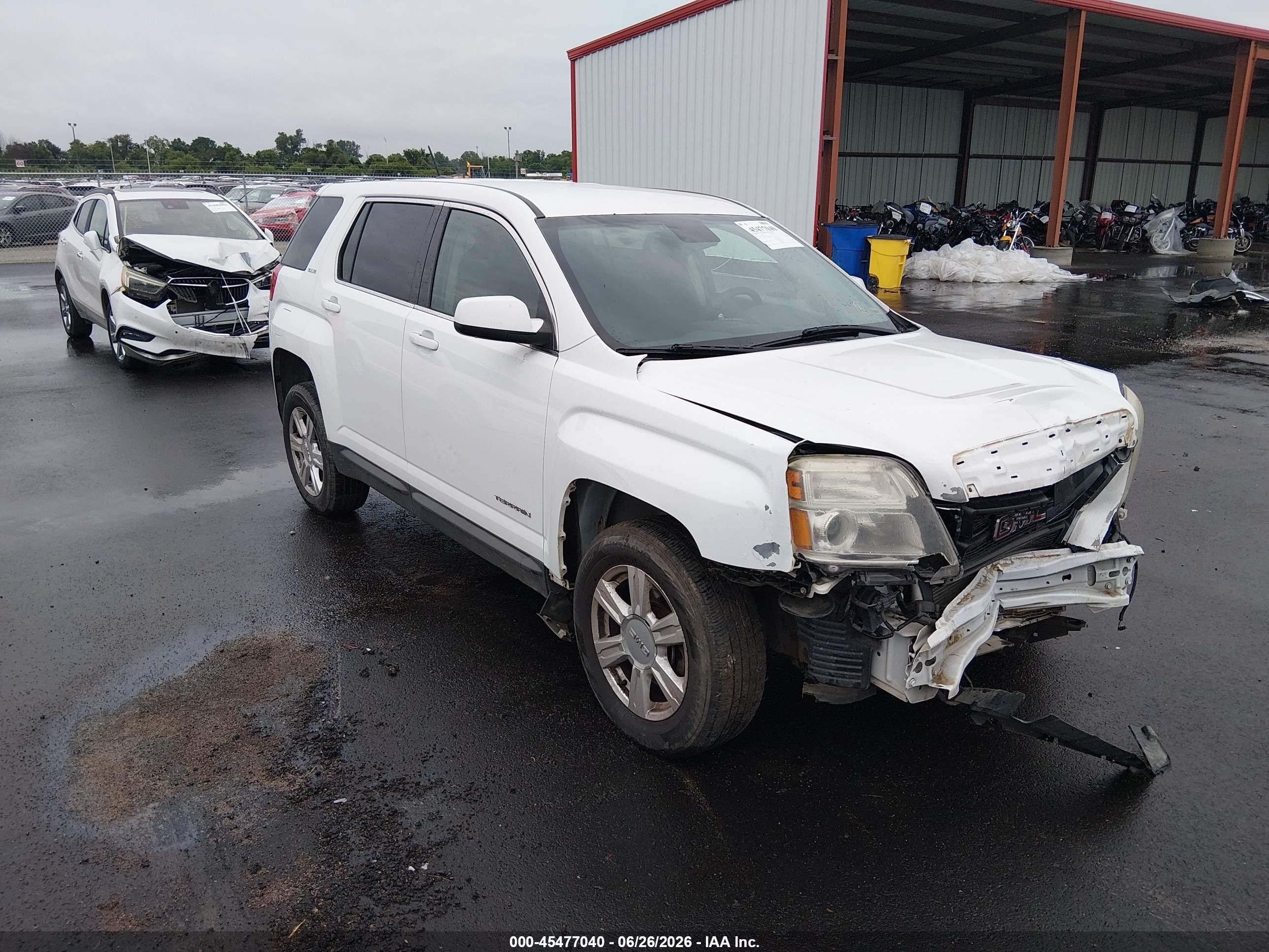 2015 GMC Terrain SLE, VIN 2GKALMEKXF6270709 — Front end