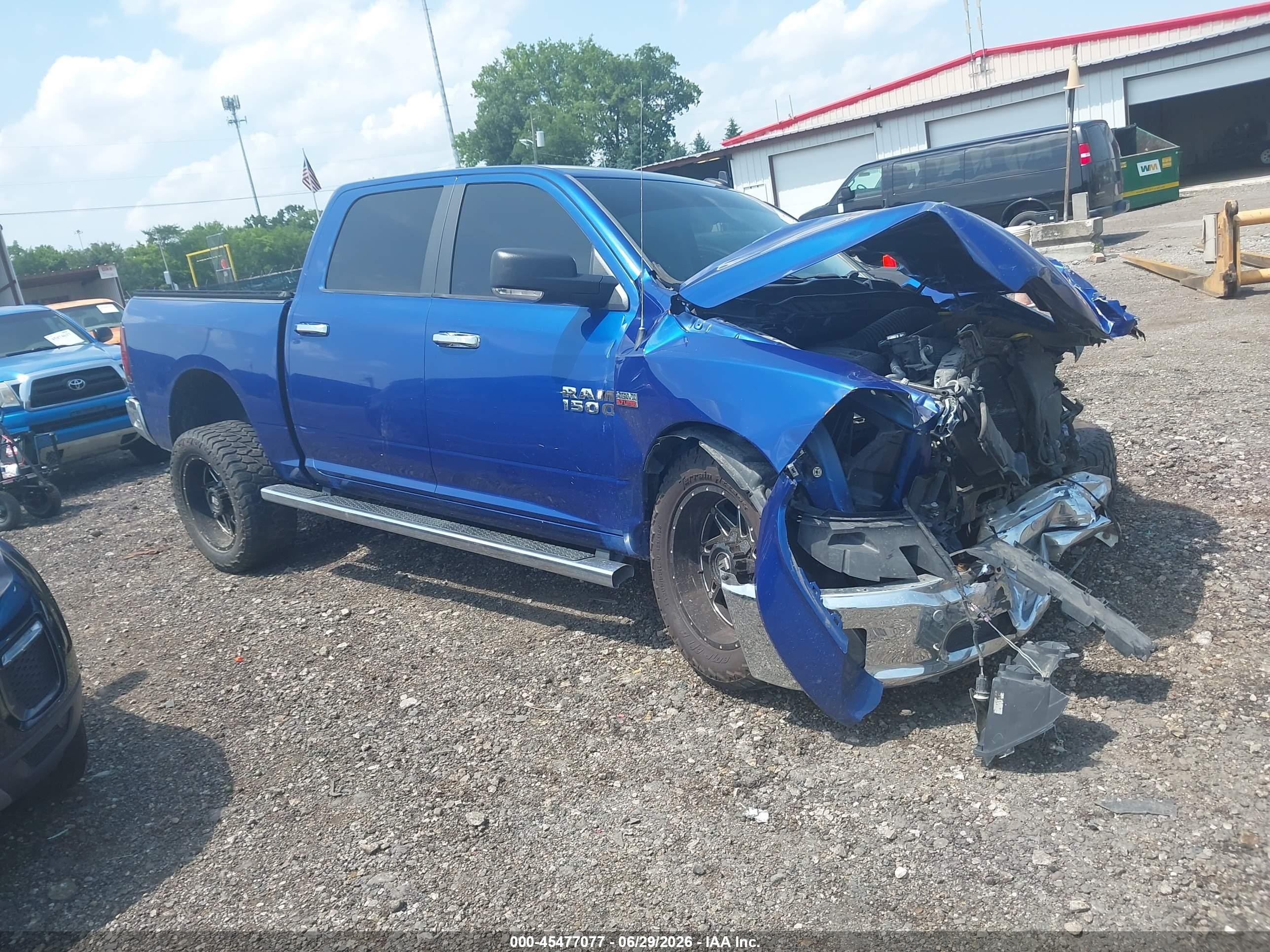 2018 Ram 1500 Big Horn, VIN 3C6RR7LT6JG198504 — Front end