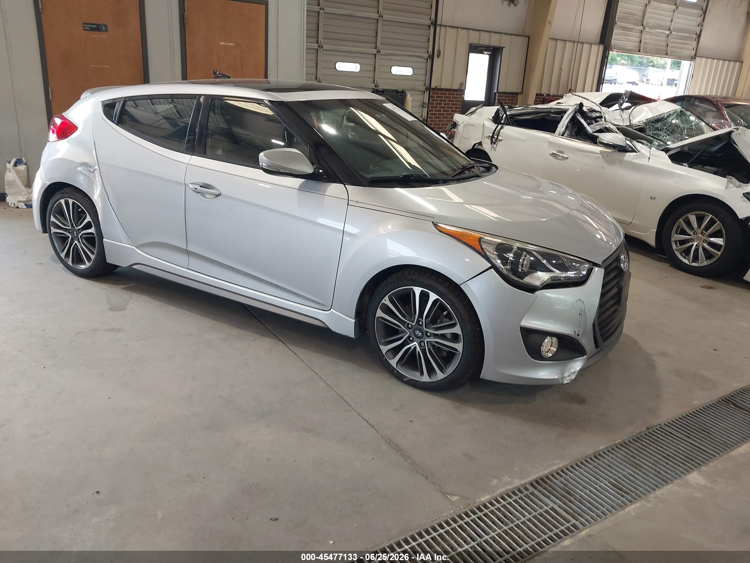 2016 Hyundai Veloster Turbo, VIN KMHTC6AE9GU292327 — Side