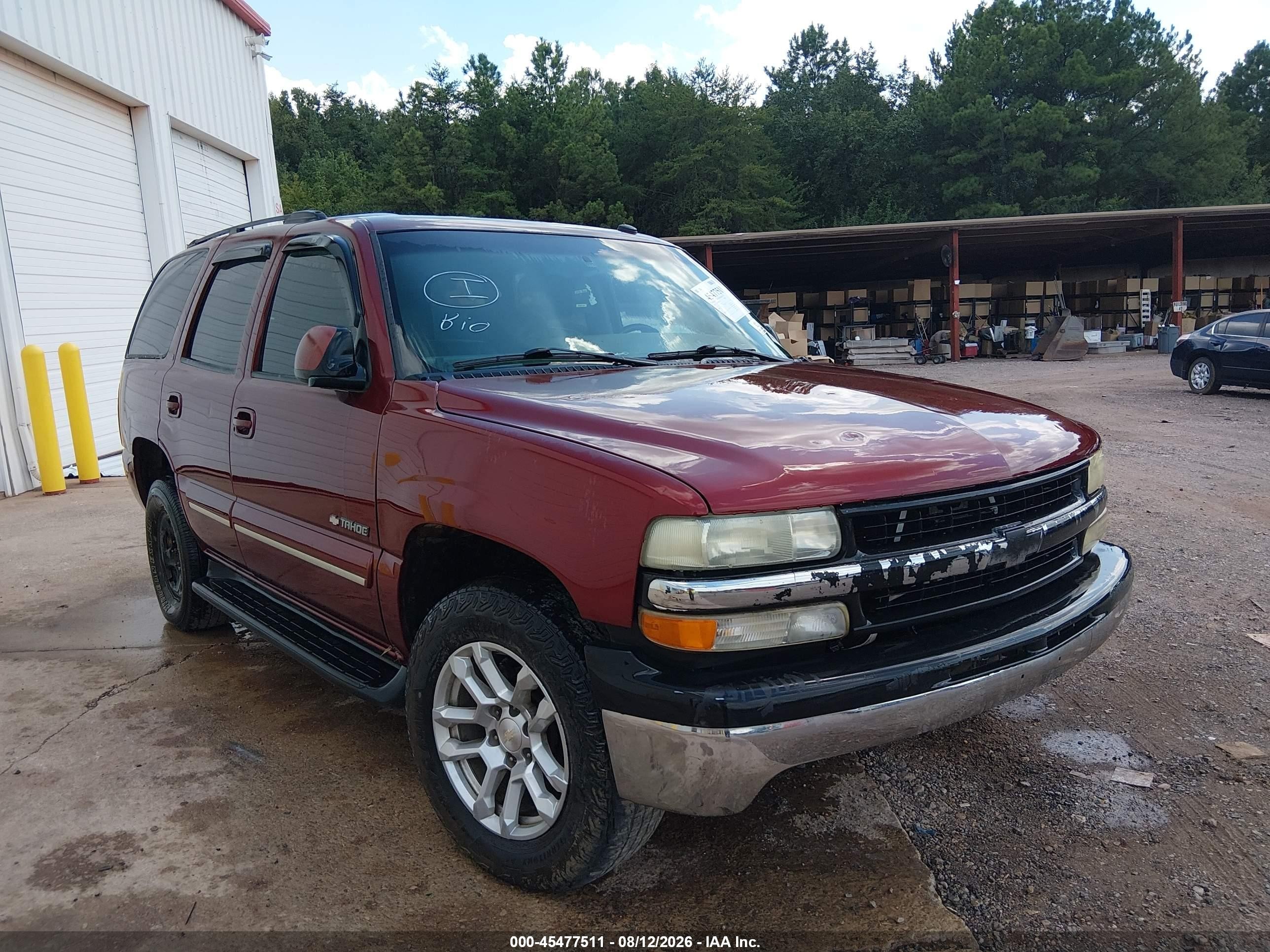 2003 Chevrolet Tahoe LS, VIN 1GNEC13Z13J318521 — Normal wear