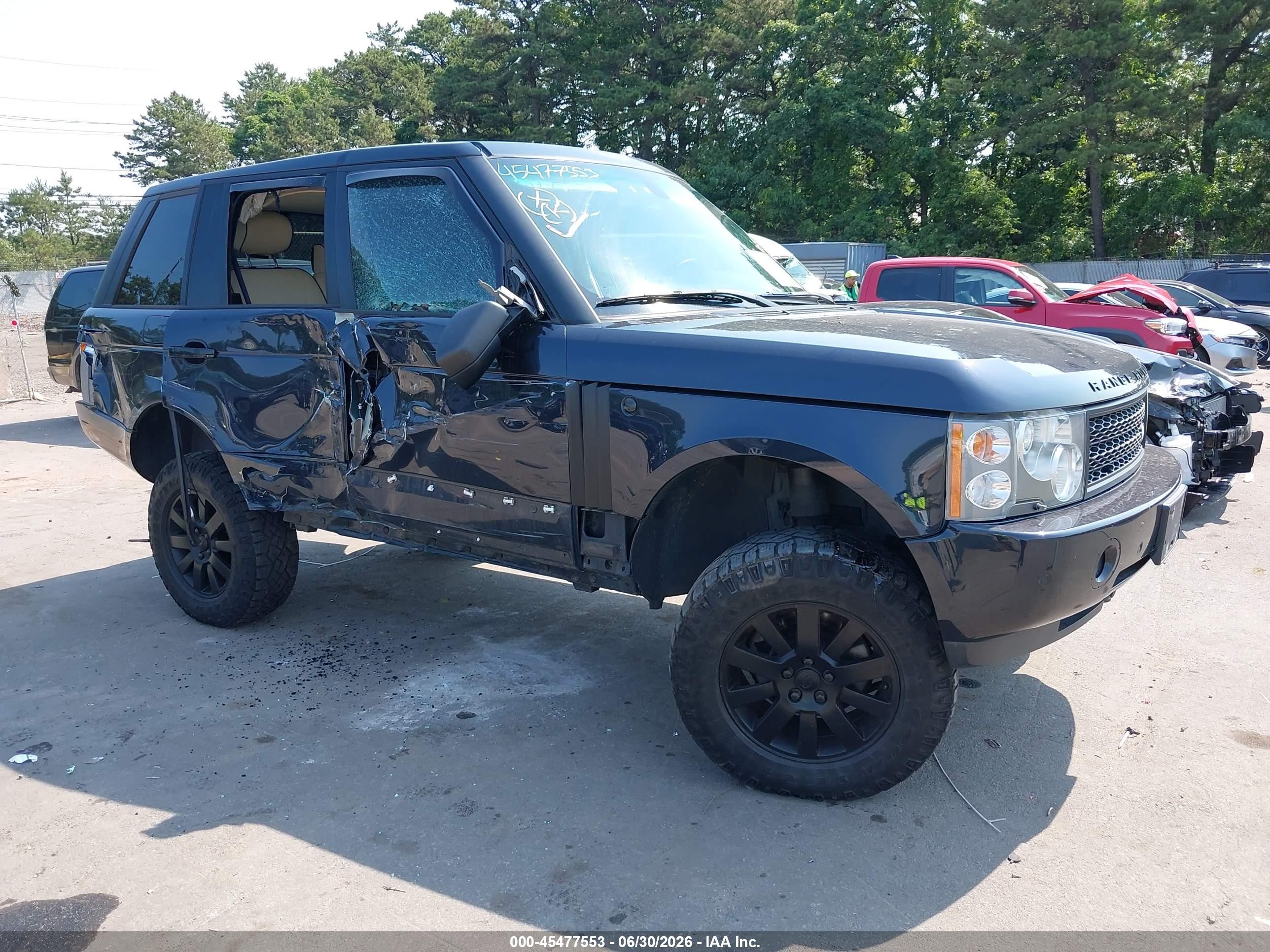 2005 Land Rover Range Rover HSE, VIN SALME11455A180547 — Side