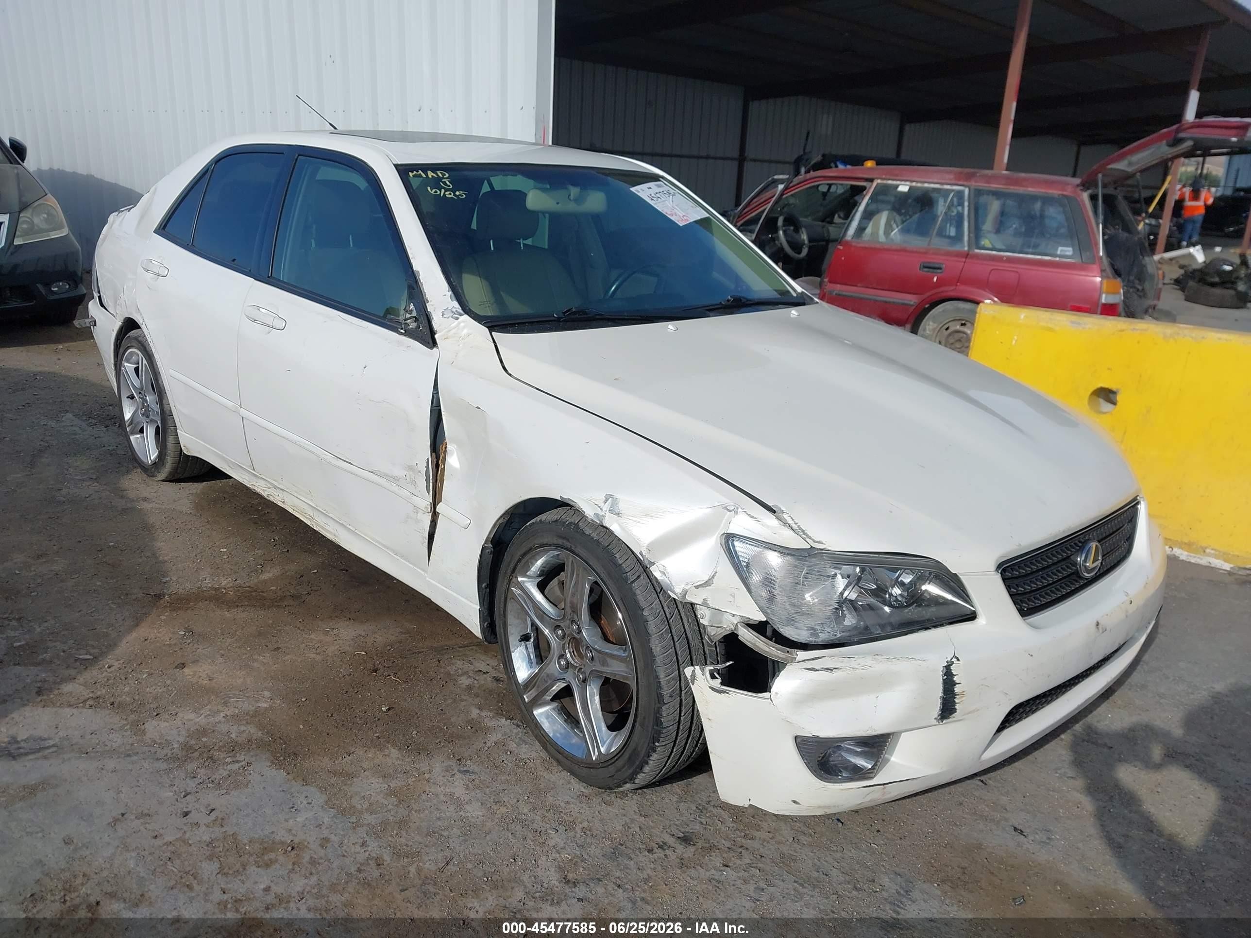 2004 Lexus IS 300/350, VIN JTHBD192840085875 — Front end