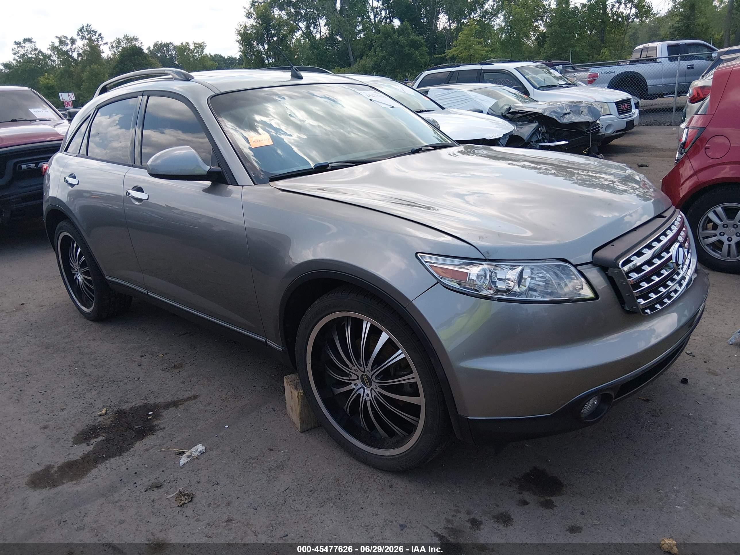 2005 Infiniti FX, VIN JNRAS08W45X220330 — Side