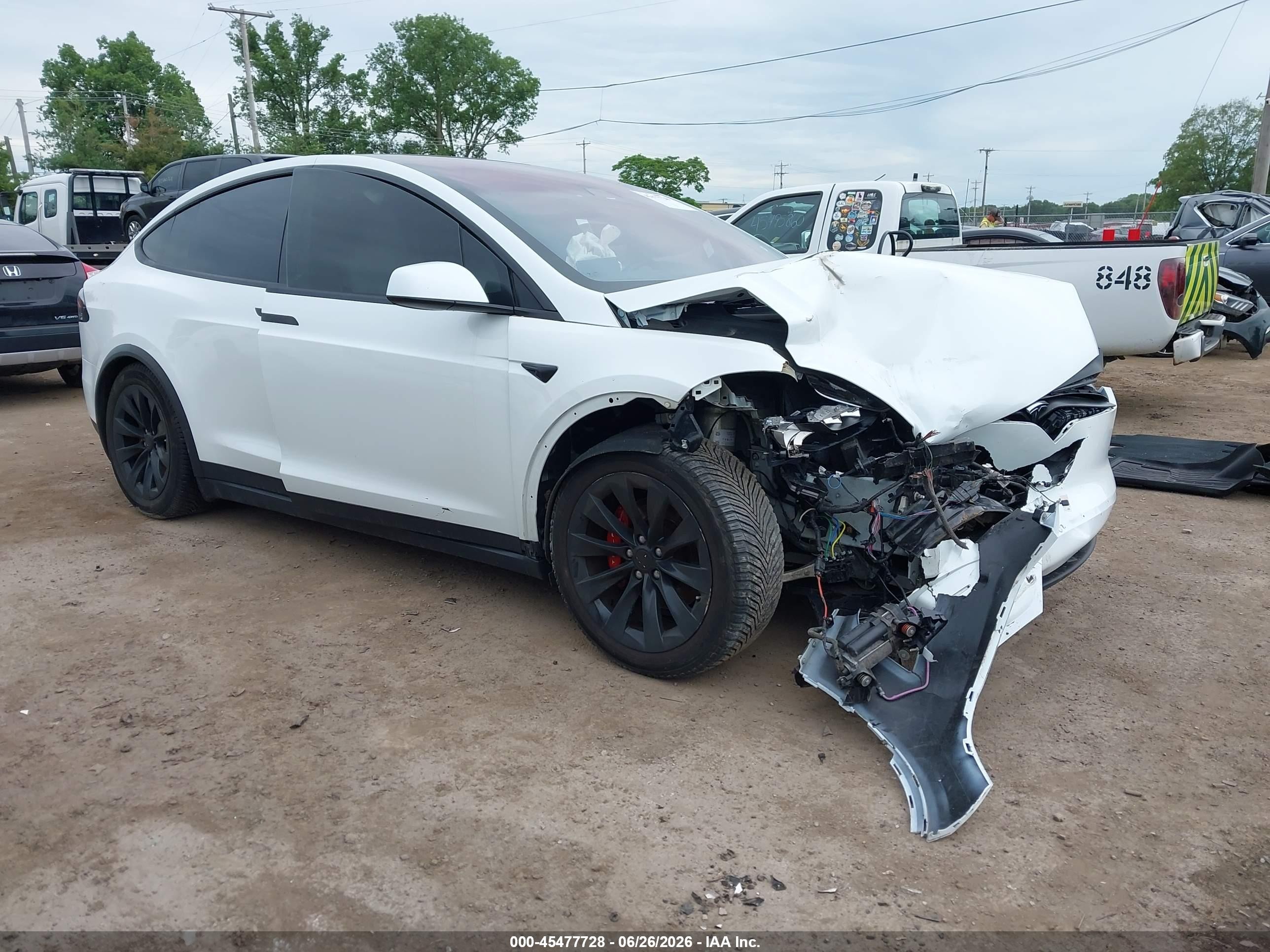 2019 Tesla Model X 75D, VIN 5YJXCDE22KF189648 — Front end