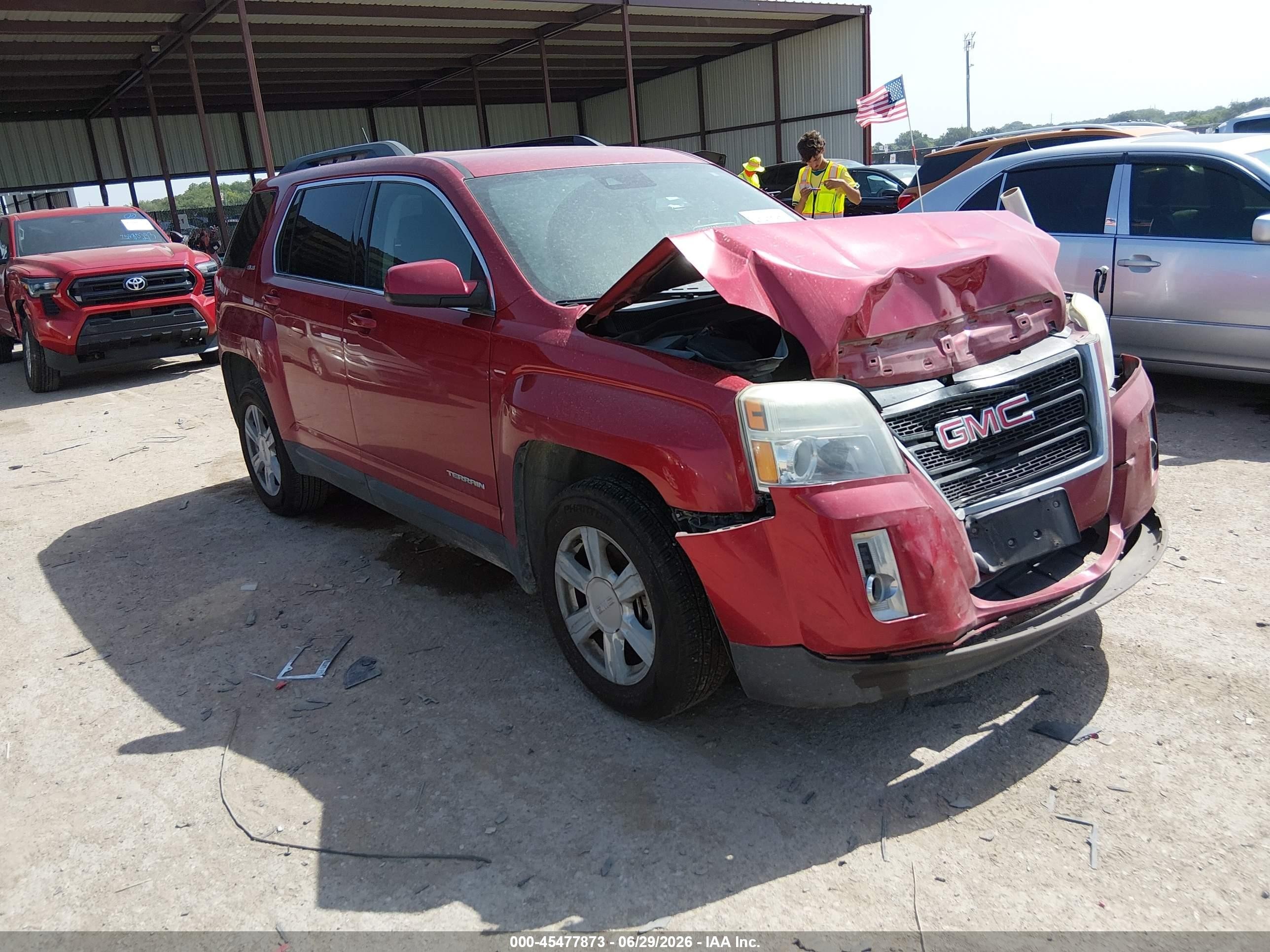2015 GMC Terrain SLE, VIN 2GKALREK7F6365872 — Front end