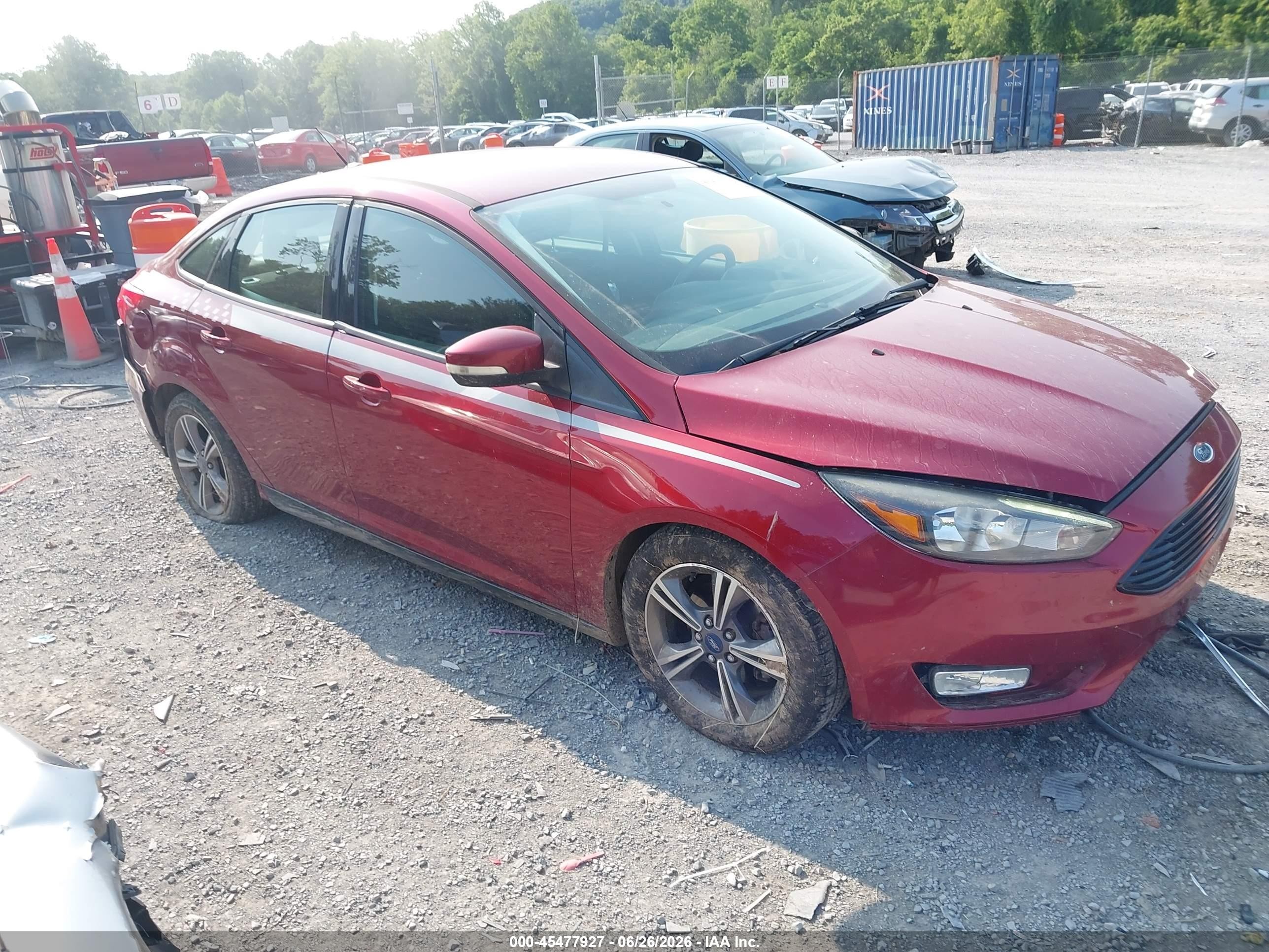 2017 Ford Focus SE, VIN 1FADP3FE6HL302653 — All over