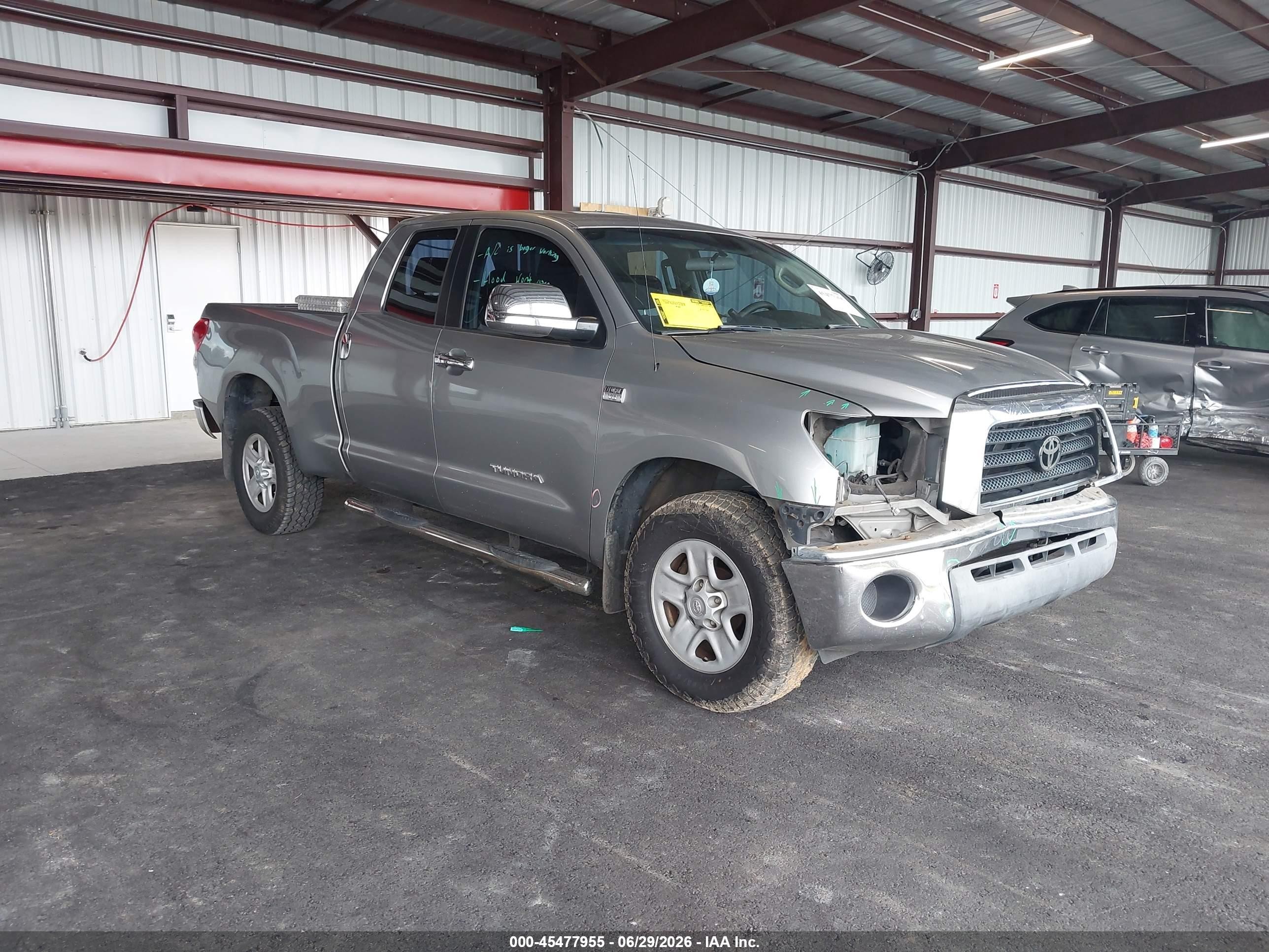 2008 Toyota Tundra, VIN 5TBRT54188S461186 — Front end