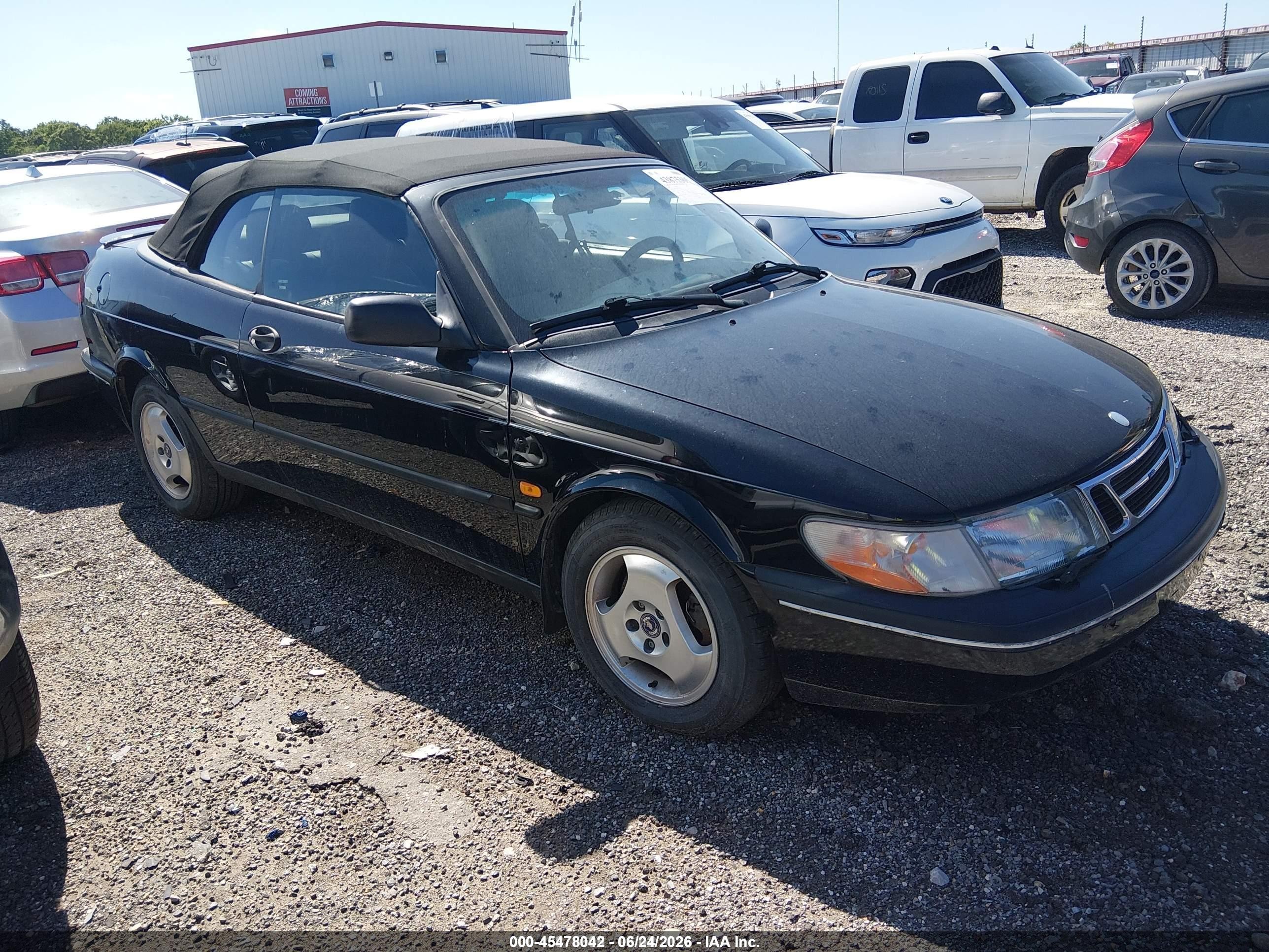 1997 Saab 900 S, VIN YS3DD75B2V7011145 — Rear end