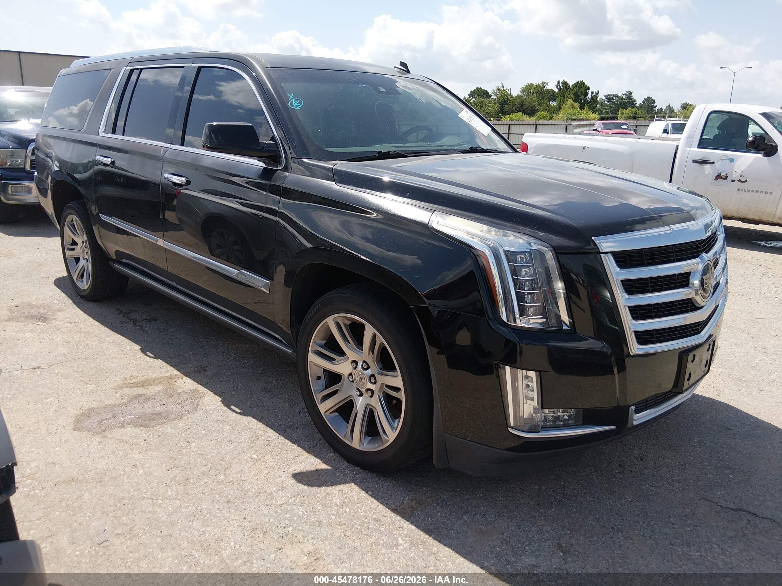 2015 Cadillac Escalade ESV Premium, VIN 1GYS4JKJ9FR171708 — Normal wear