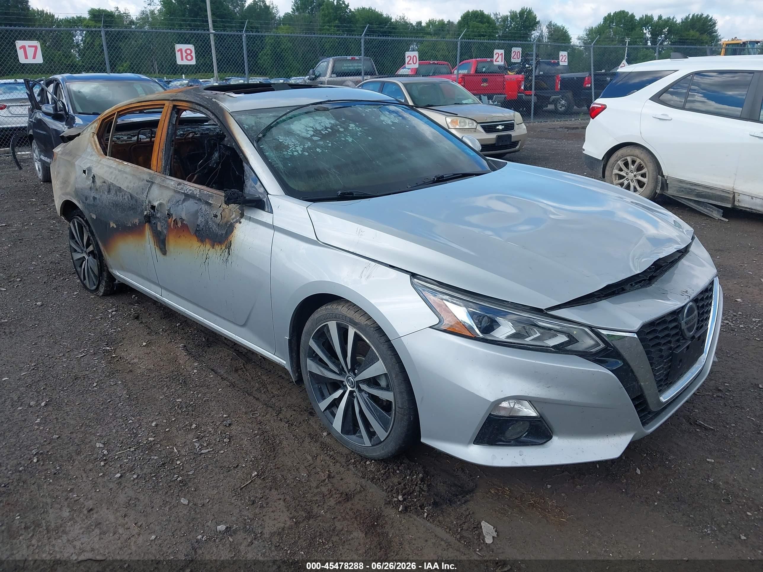 2021 Nissan Altima Platinum, VIN 1N4BL4FW6MN313958 — Interior fire