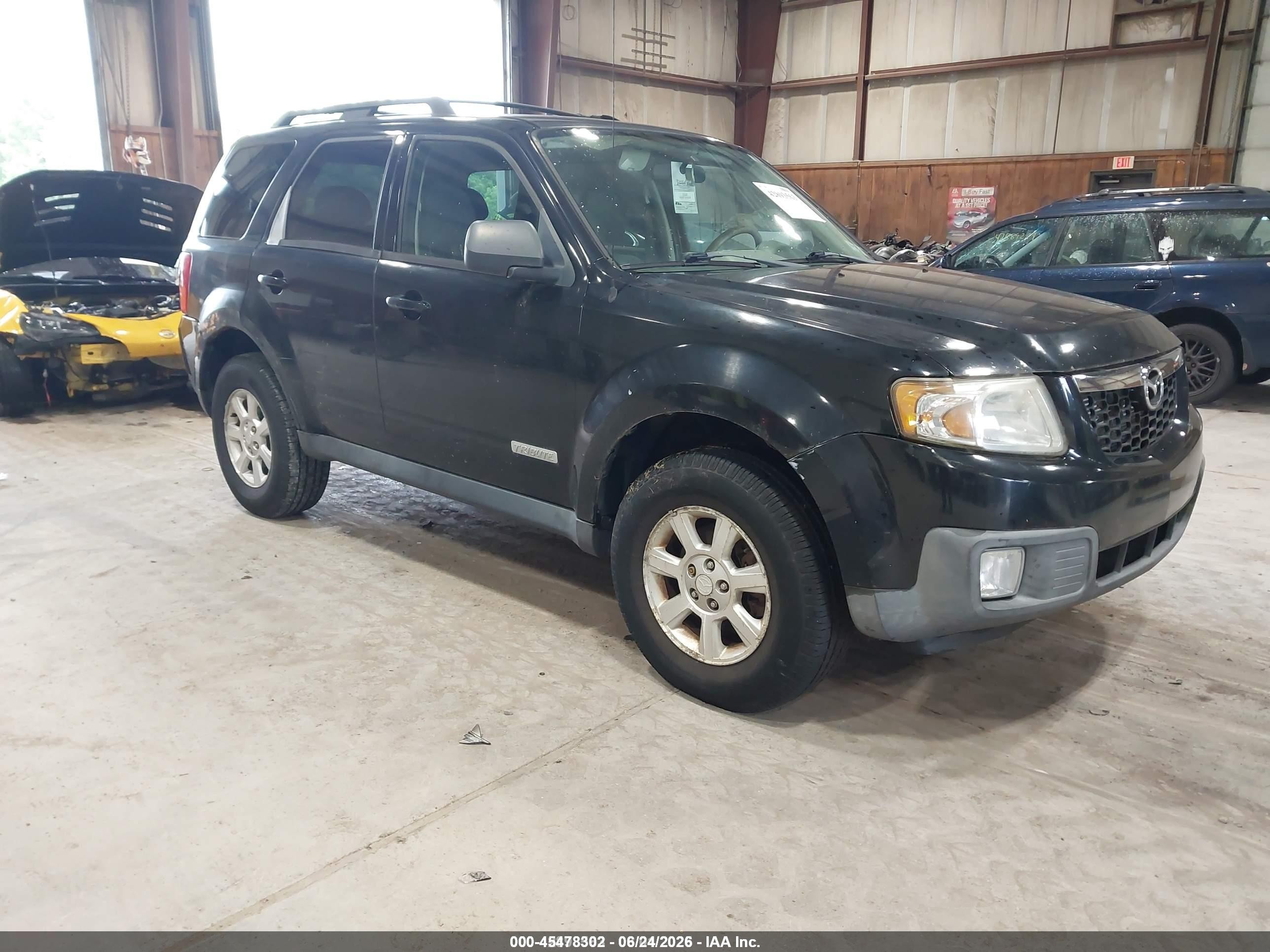 2008 Mazda Tribute Sport, VIN 4F2CZ02Z28KM11219 — Rear end
