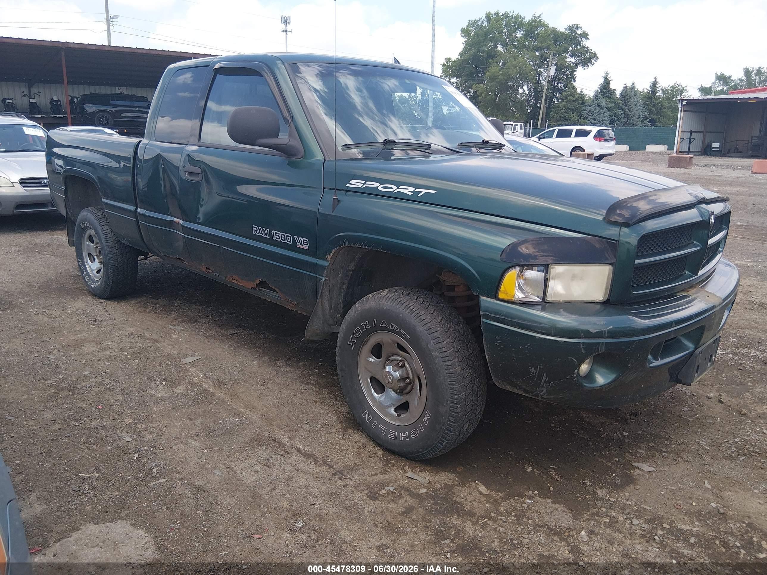 2000 Dodge 1500, VIN 1B7HF13Y5YJ109844 — Бок