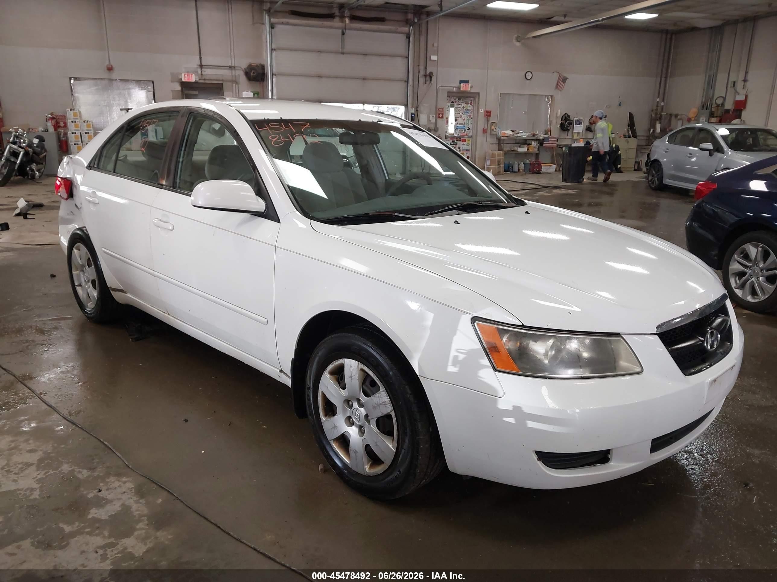 2007 Hyundai Sonata GLS, VIN 5NPET46C57H239143 — Side