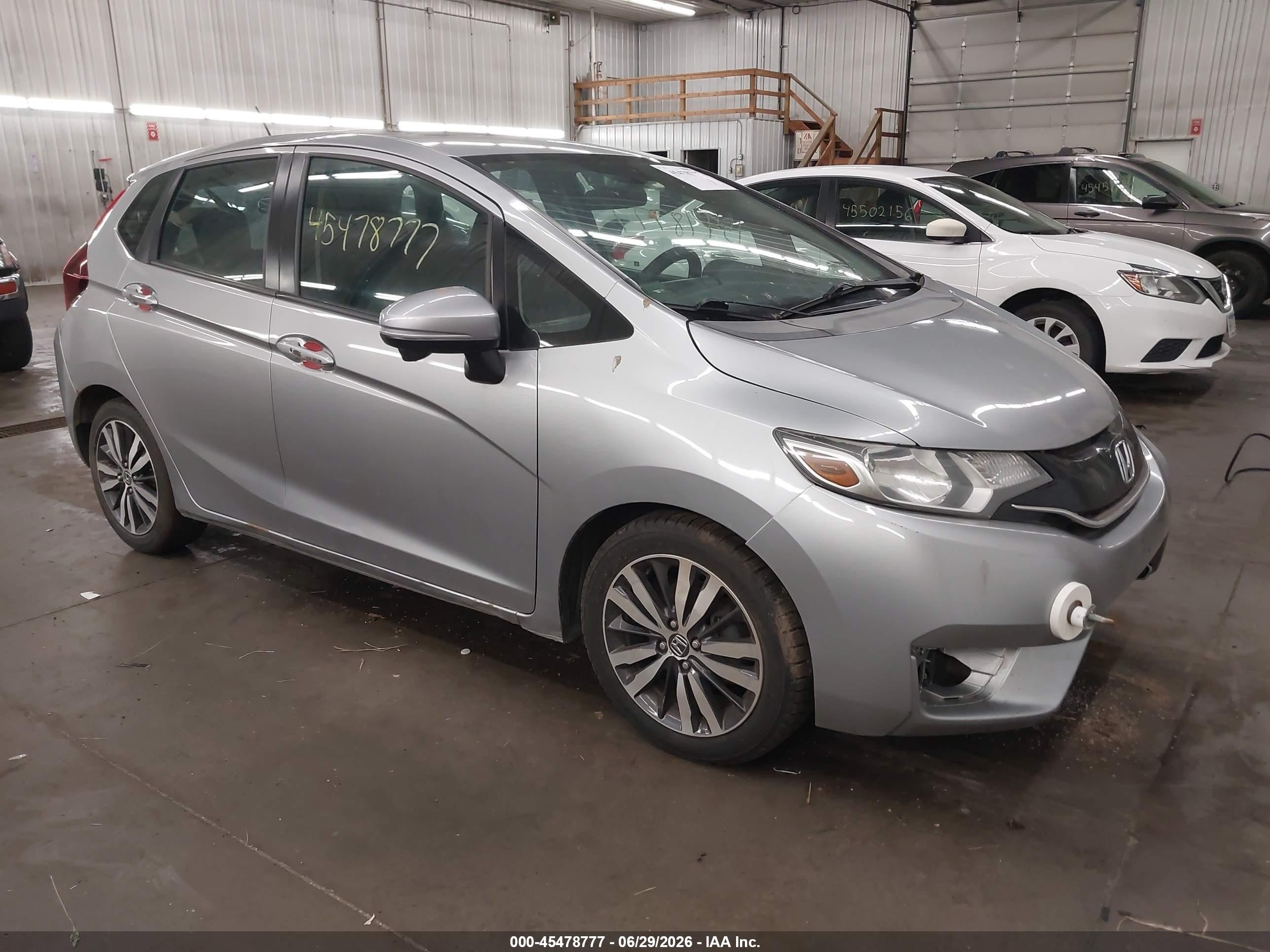 2017 Honda Fit EX, VIN 3HGGK5H72HM713242 — Обычный износ