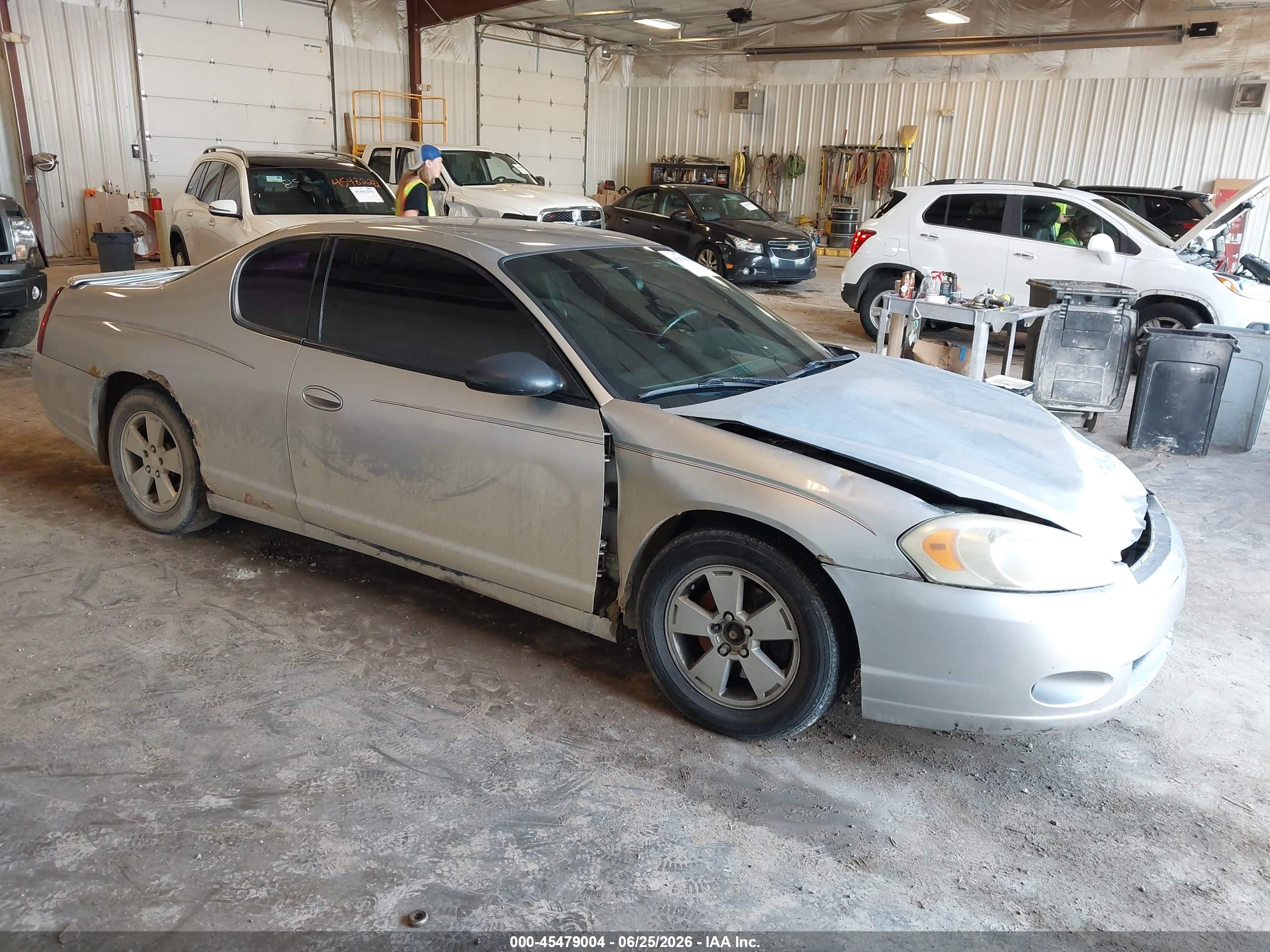 2006 Chevrolet Monte Carlo LT 3.5L, VIN 2G1WM15K069256869 — Front end