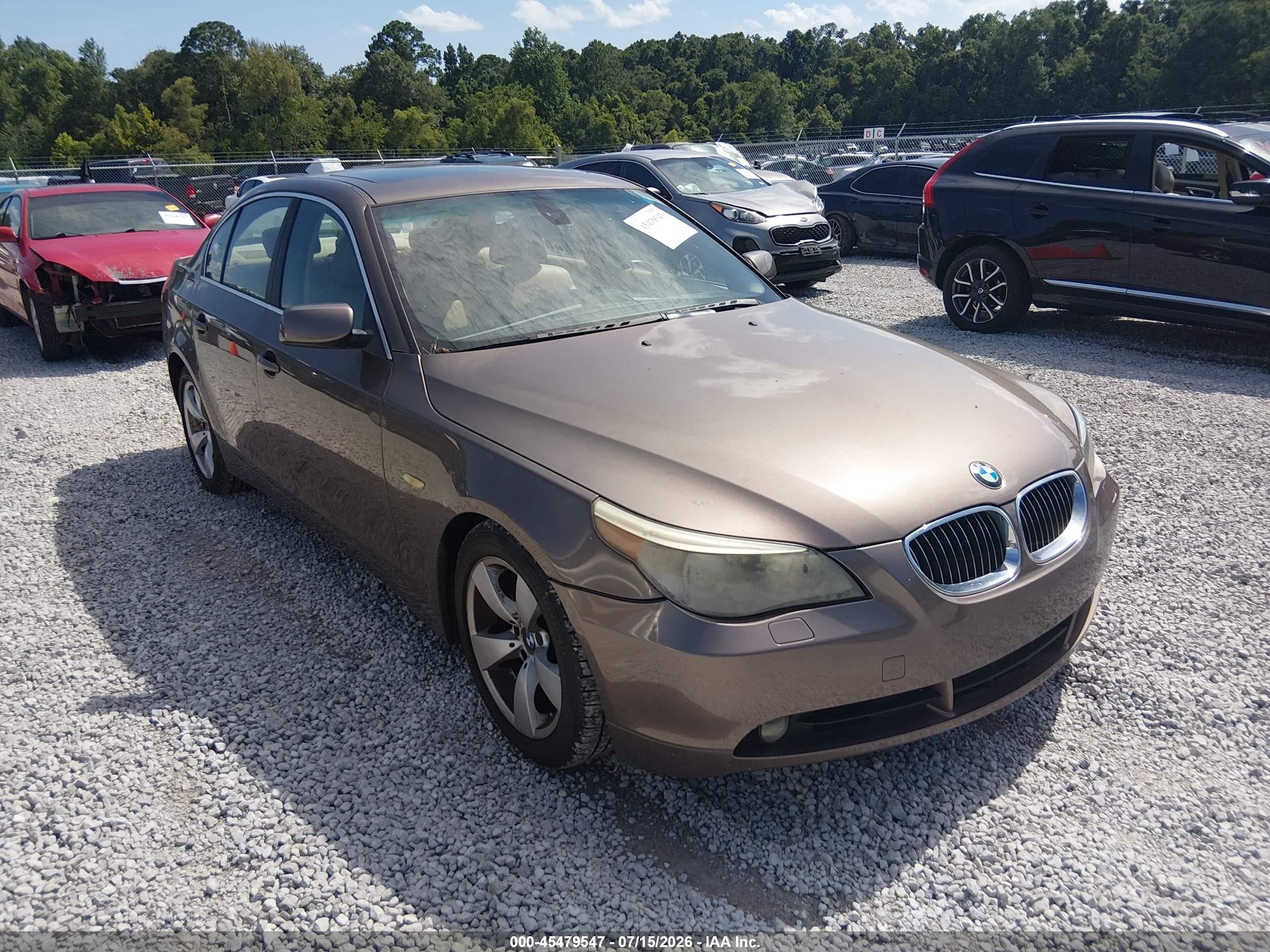 2007 BMW 5 Series 525i, VIN WBANE53567CK92867 — Normal wear