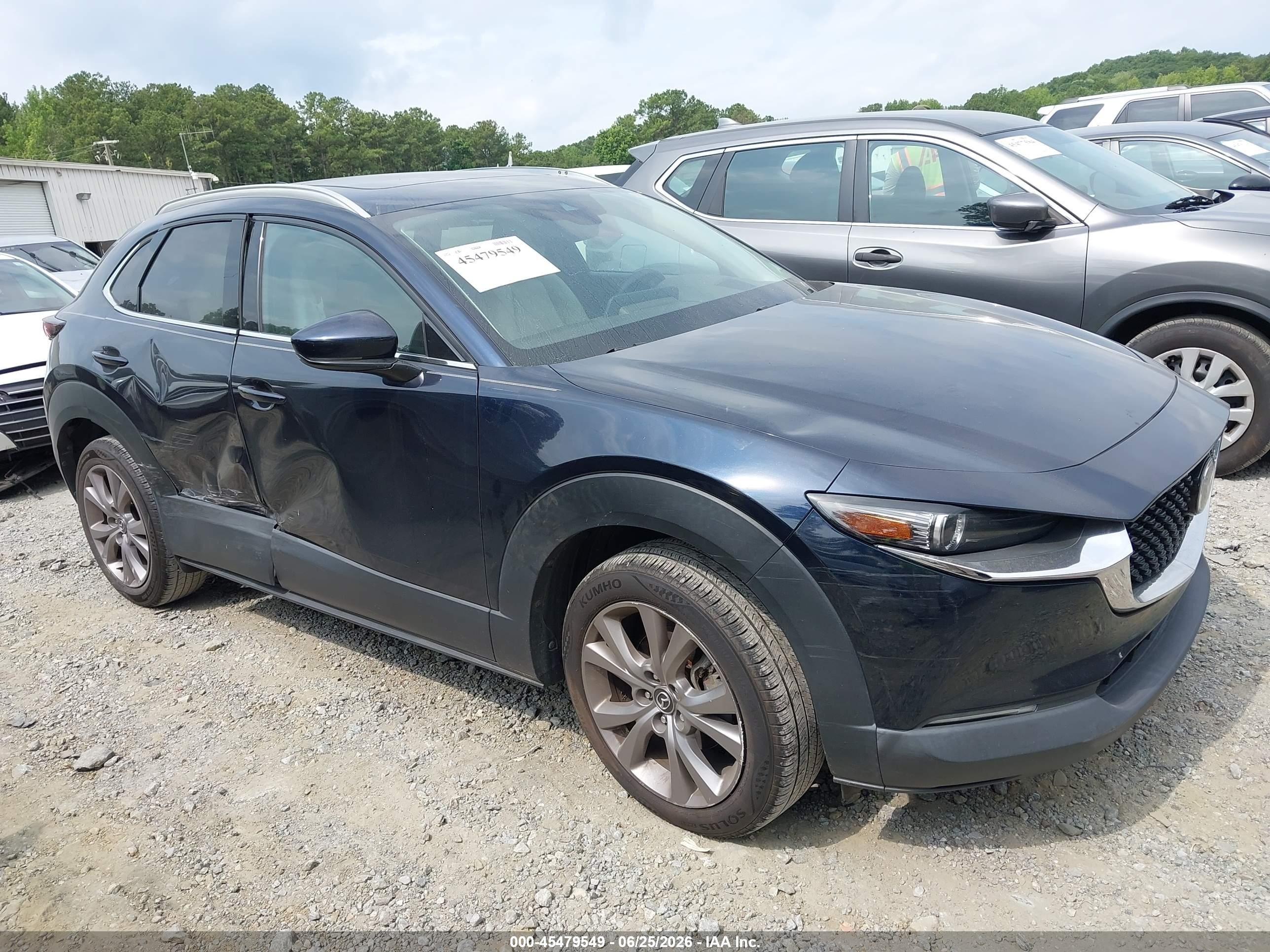 2020 Mazda CX-30 Premium, VIN 3MVDMAEM3LM138218 — Side