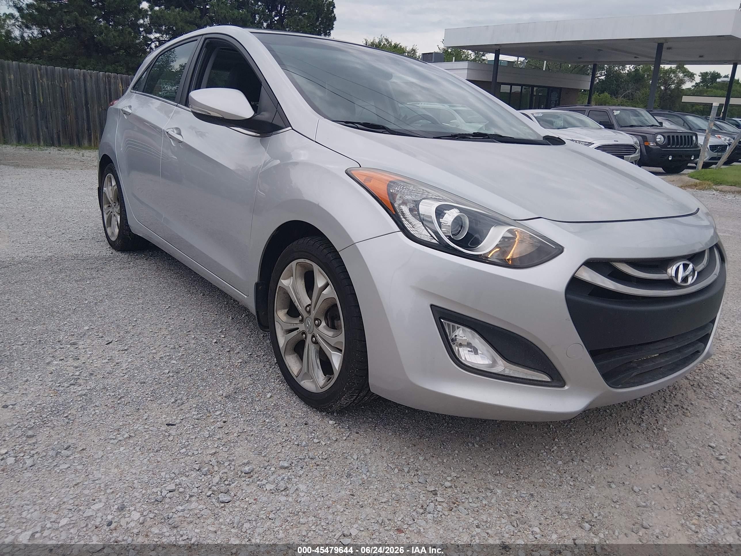 2014 Hyundai Elantra, VIN KMHD35LH5EU170681 — Repossession