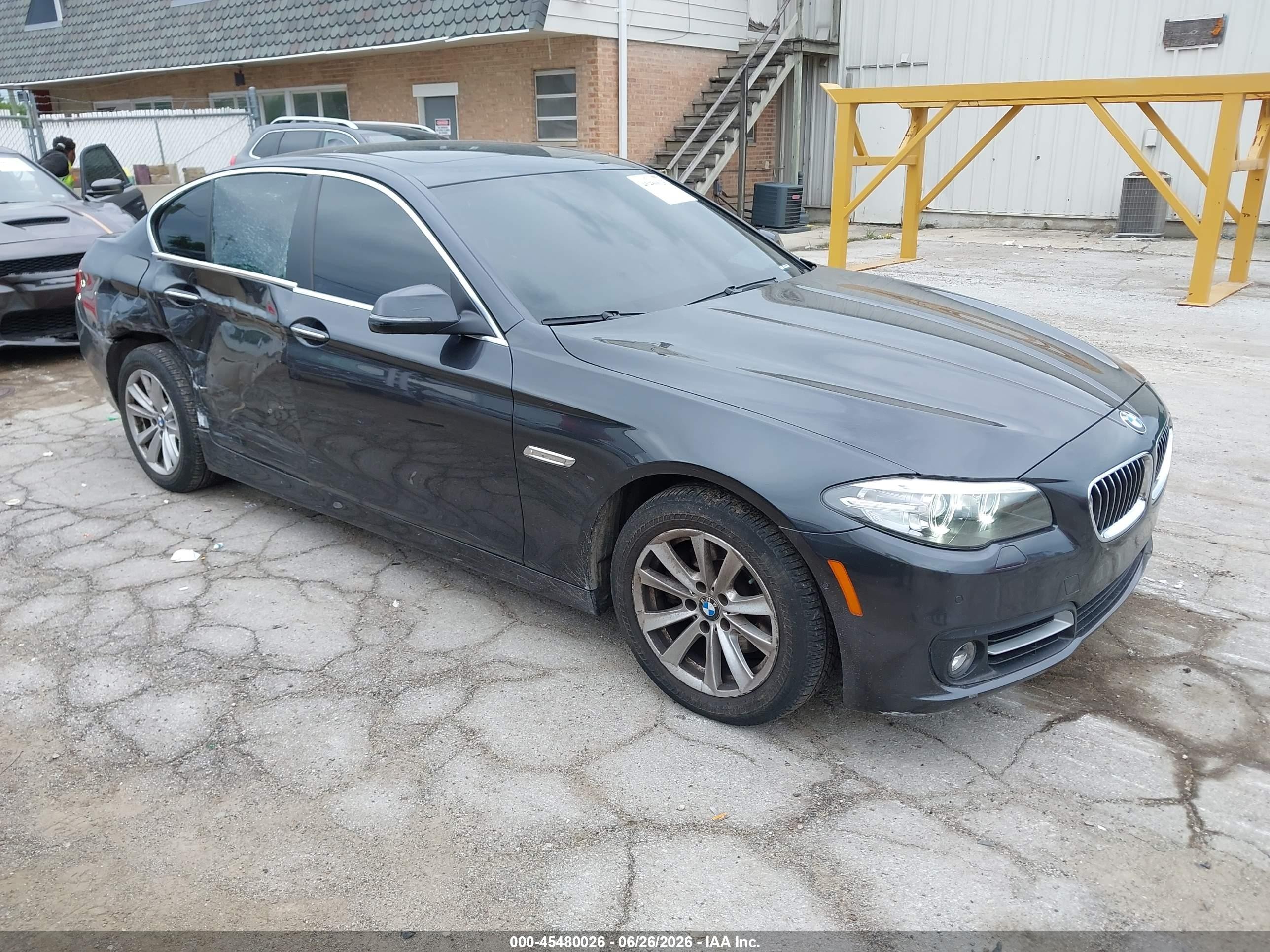 2015 BMW 5 Series 528i xDrive, VIN WBA5A7C52FD624707 — Side