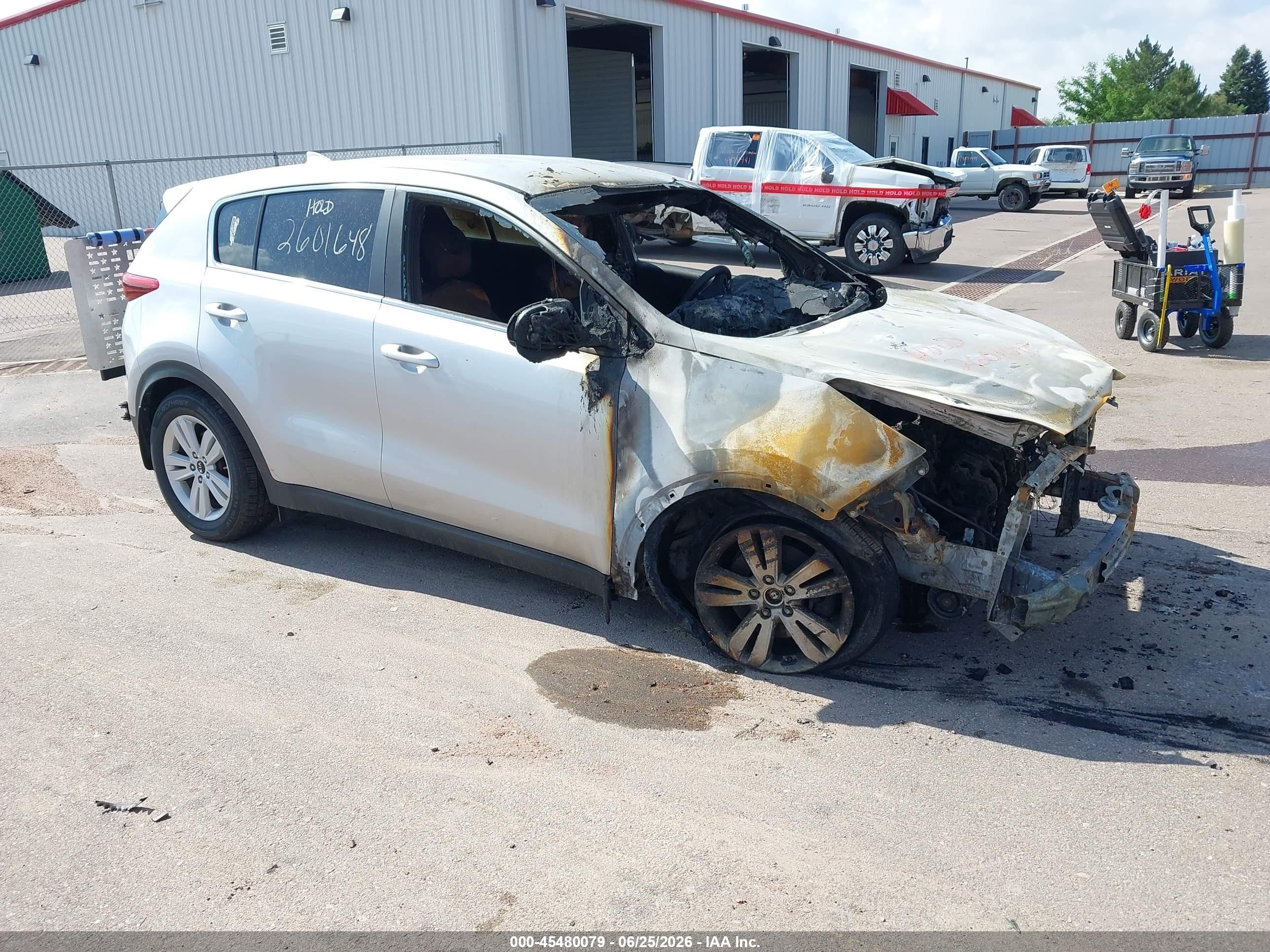 2019 Kia Sportage LX, VIN KNDPM3AC1K7590006 — Пожар в салоне