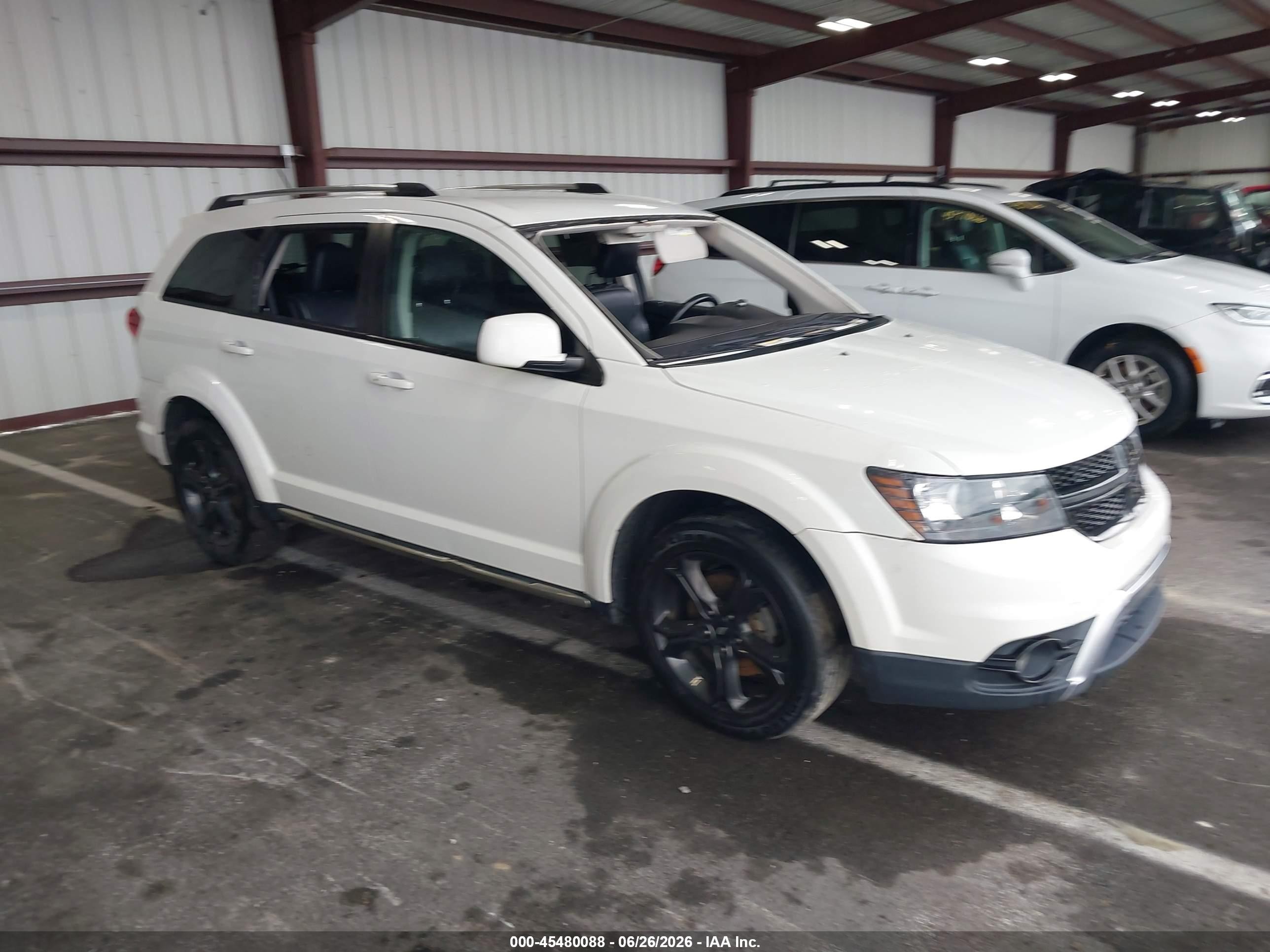 2018 Dodge Journey Crossroad, VIN 3C4PDCGG4JT378267 — Перед