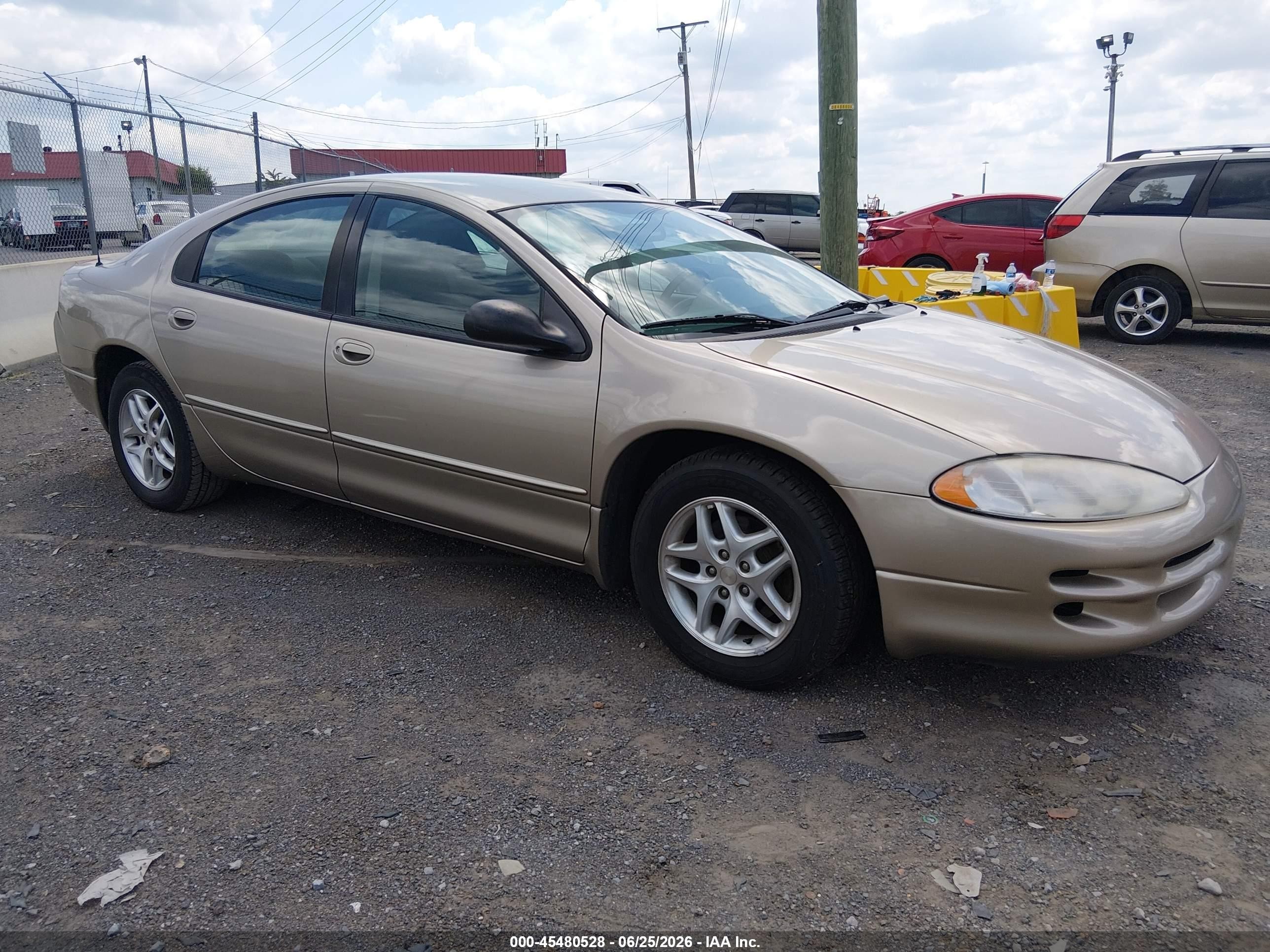 2002 Dodge Intrepid SE, VIN 2B3HD46R92H243522 — Normal wear