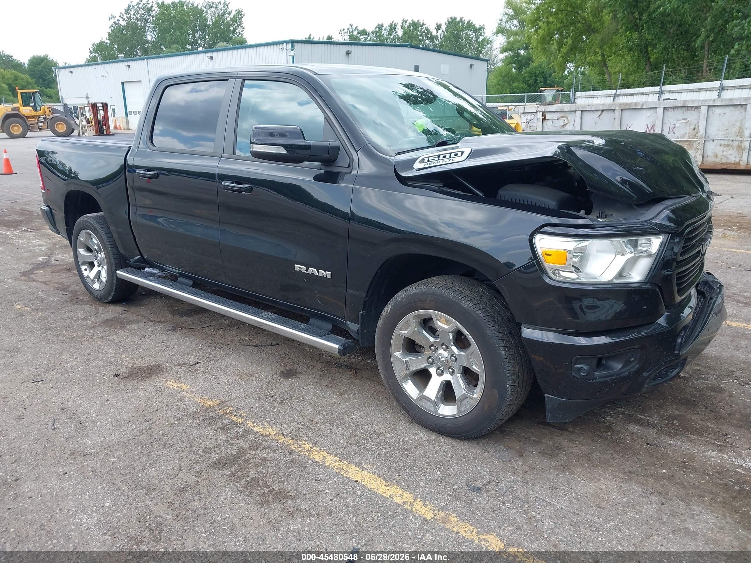 2020 Ram 1500 Big Horn, VIN 1C6SRFFT3LN175859 — Front end