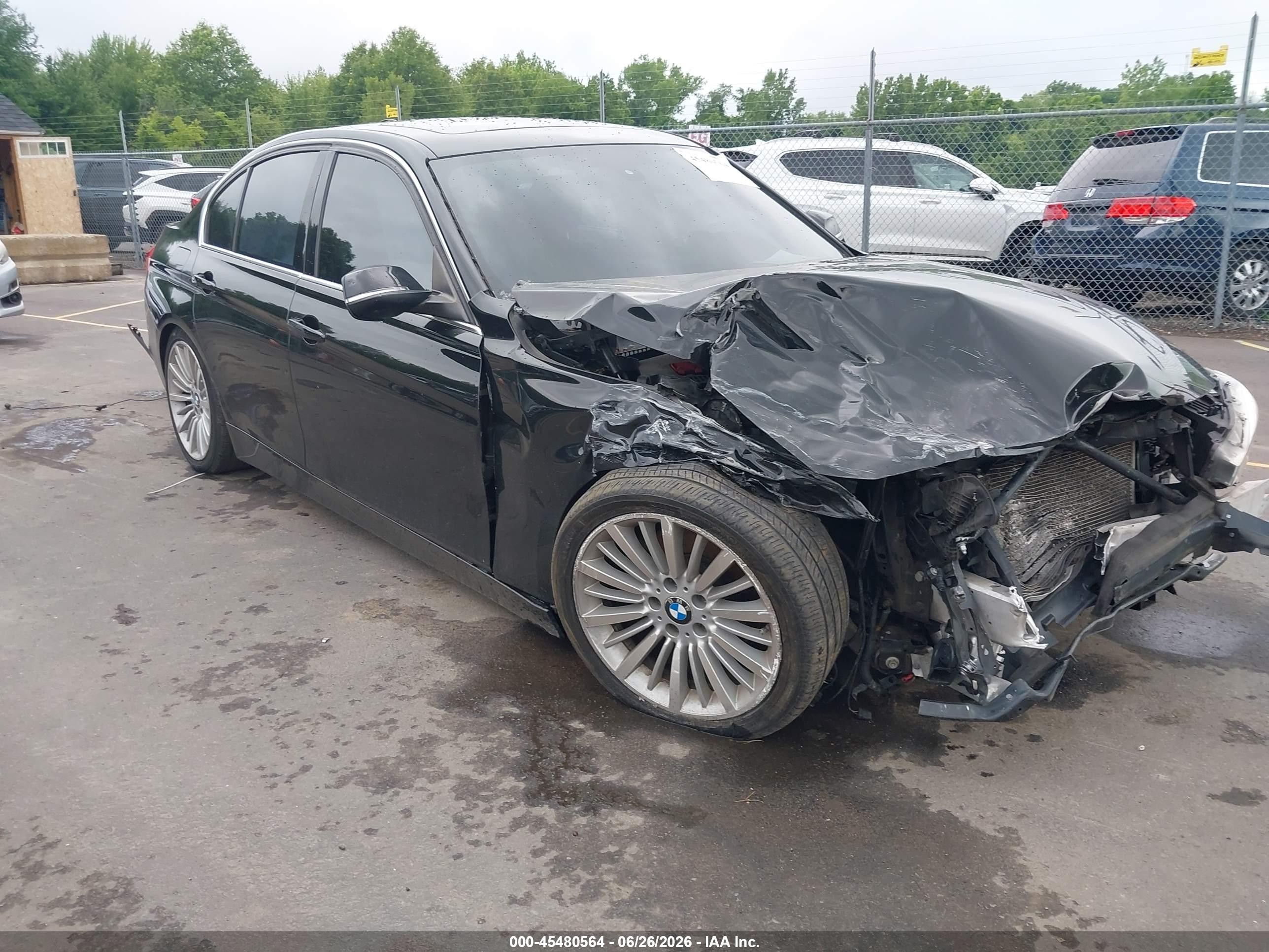2013 BMW 3 Series 328i xDrive, VIN WBA3B3C58DF534041 — Front end