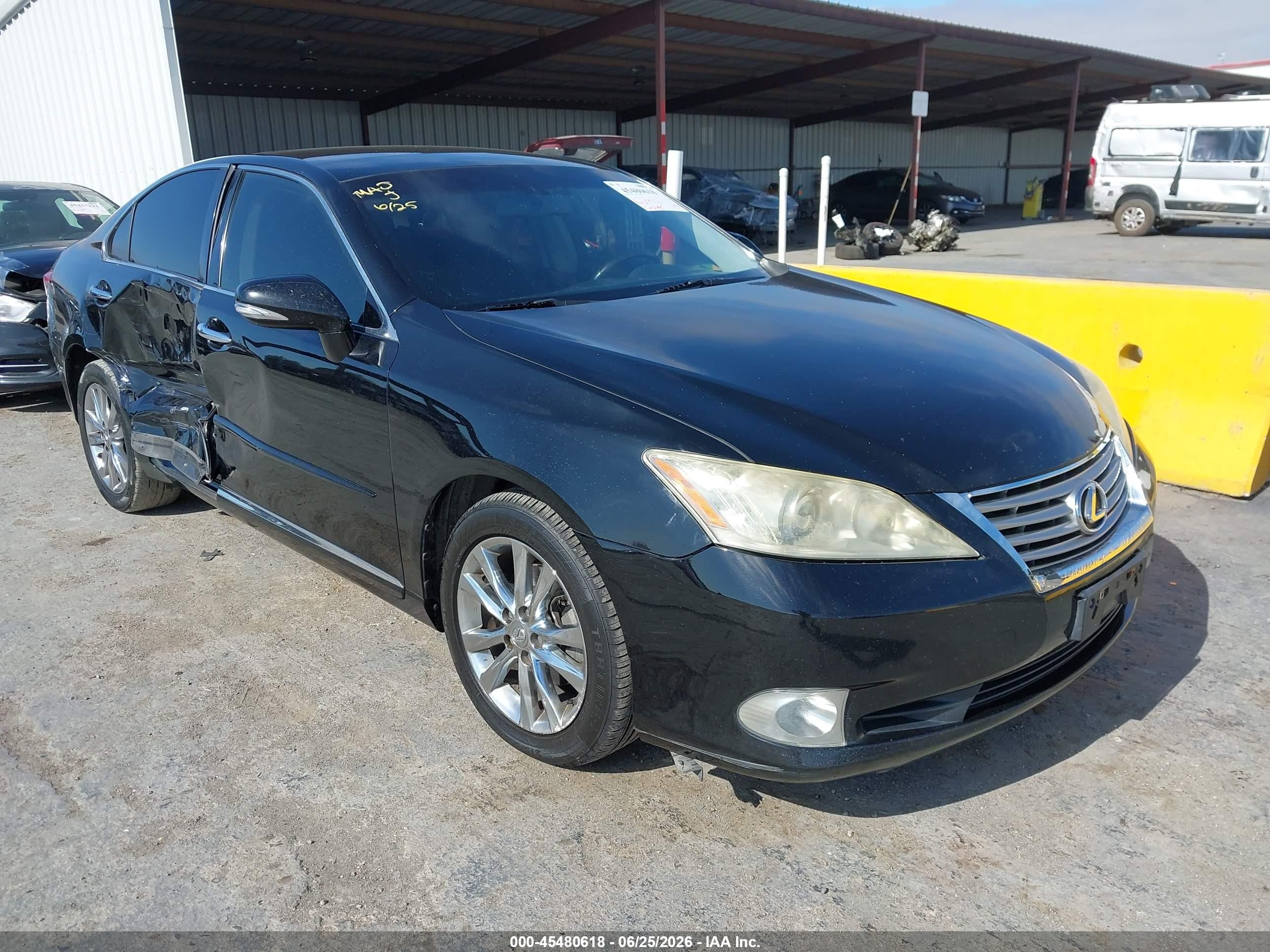 2012 Lexus ES 330, VIN JTHBK1EG4C2495907 — Side