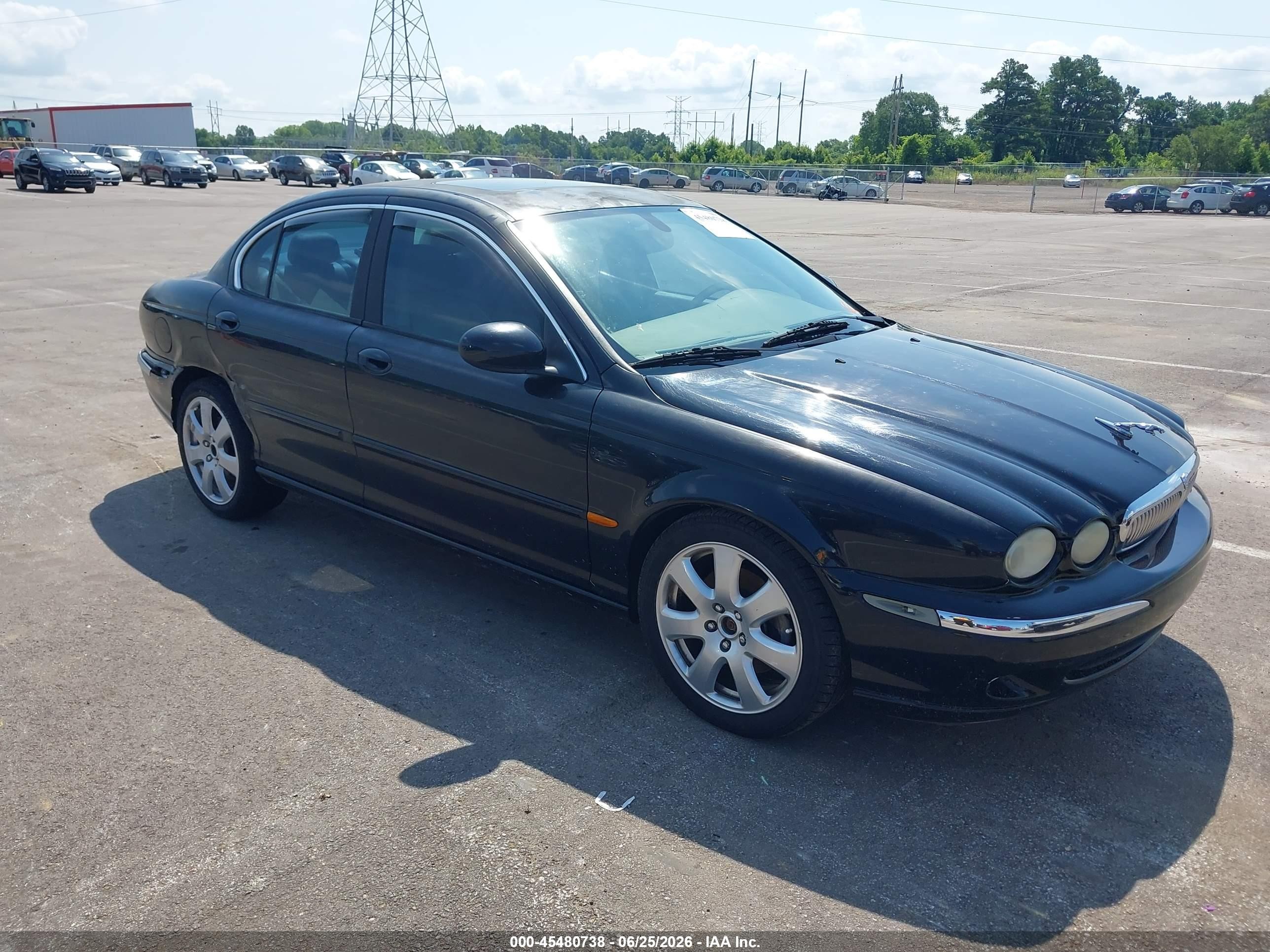 2005 Jaguar X-Type 3.0L, VIN SAJWA51A45WE56474 — Front end