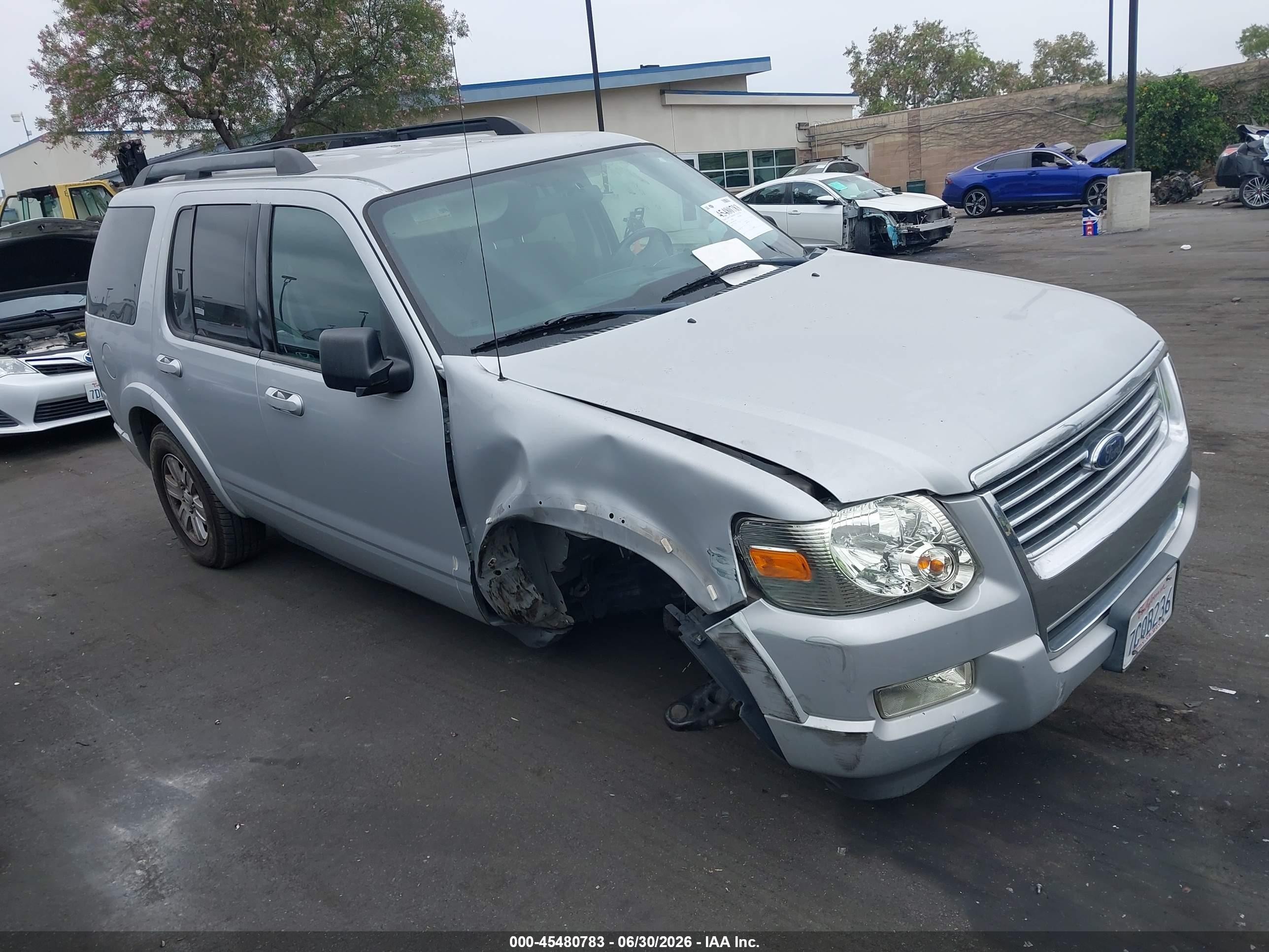 2009 Ford Explorer XLT, VIN 1FMEU63E39UA33189 — Front end