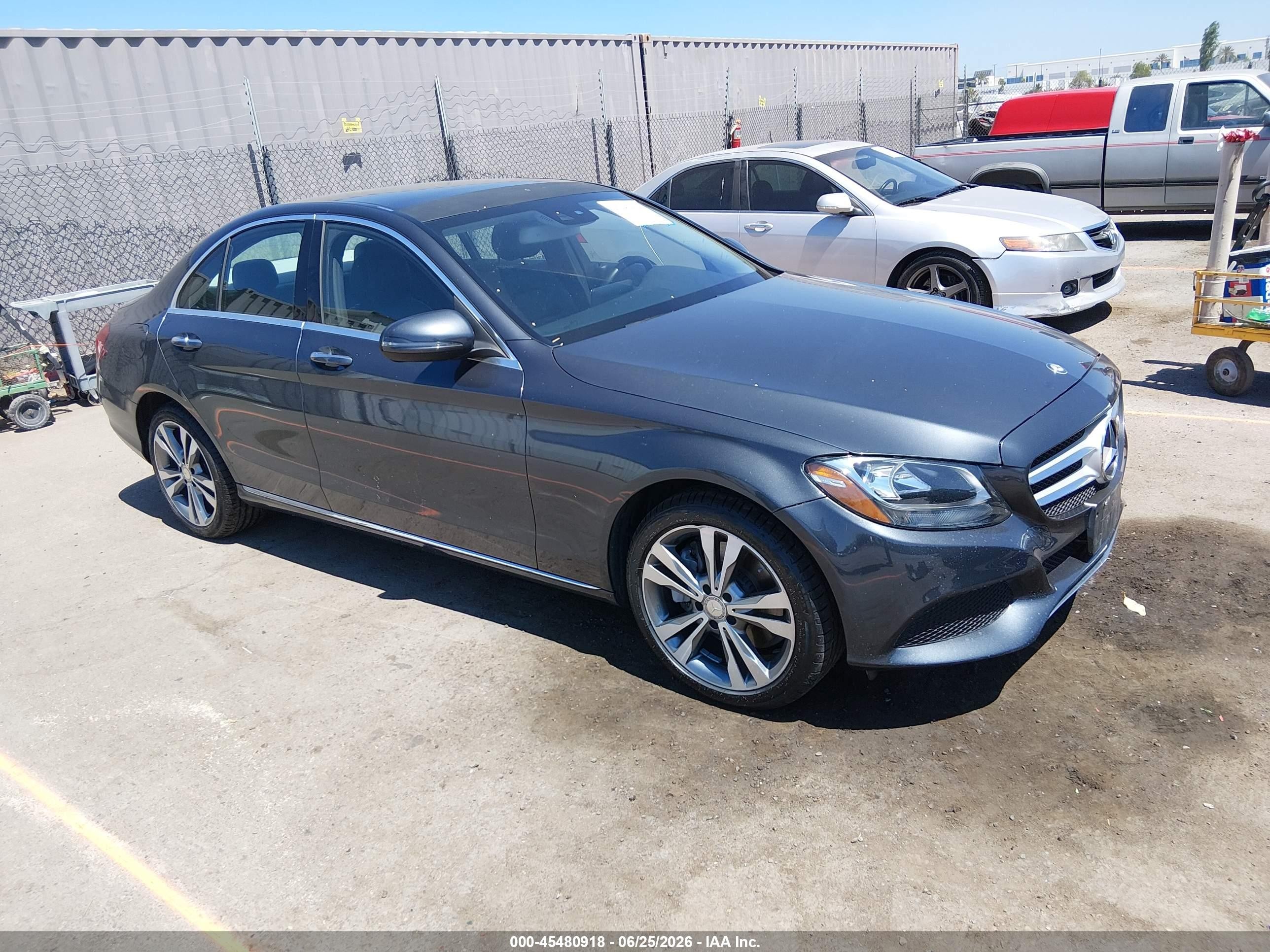 2016 Mercedes-Benz C 300, VIN WDDWF4KB5GR144492 — Rear end