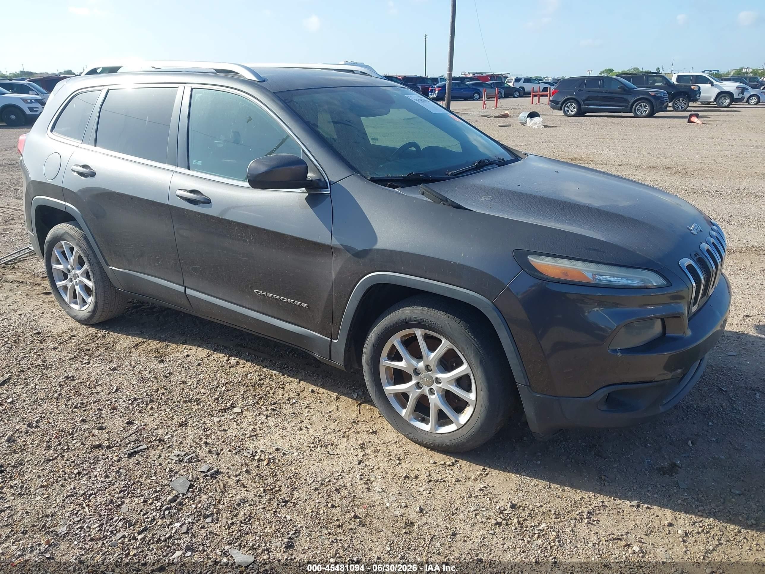 2015 Jeep Cherokee Latitude Altitude, VIN 1C4PJLCS8FW701224 — Repossession