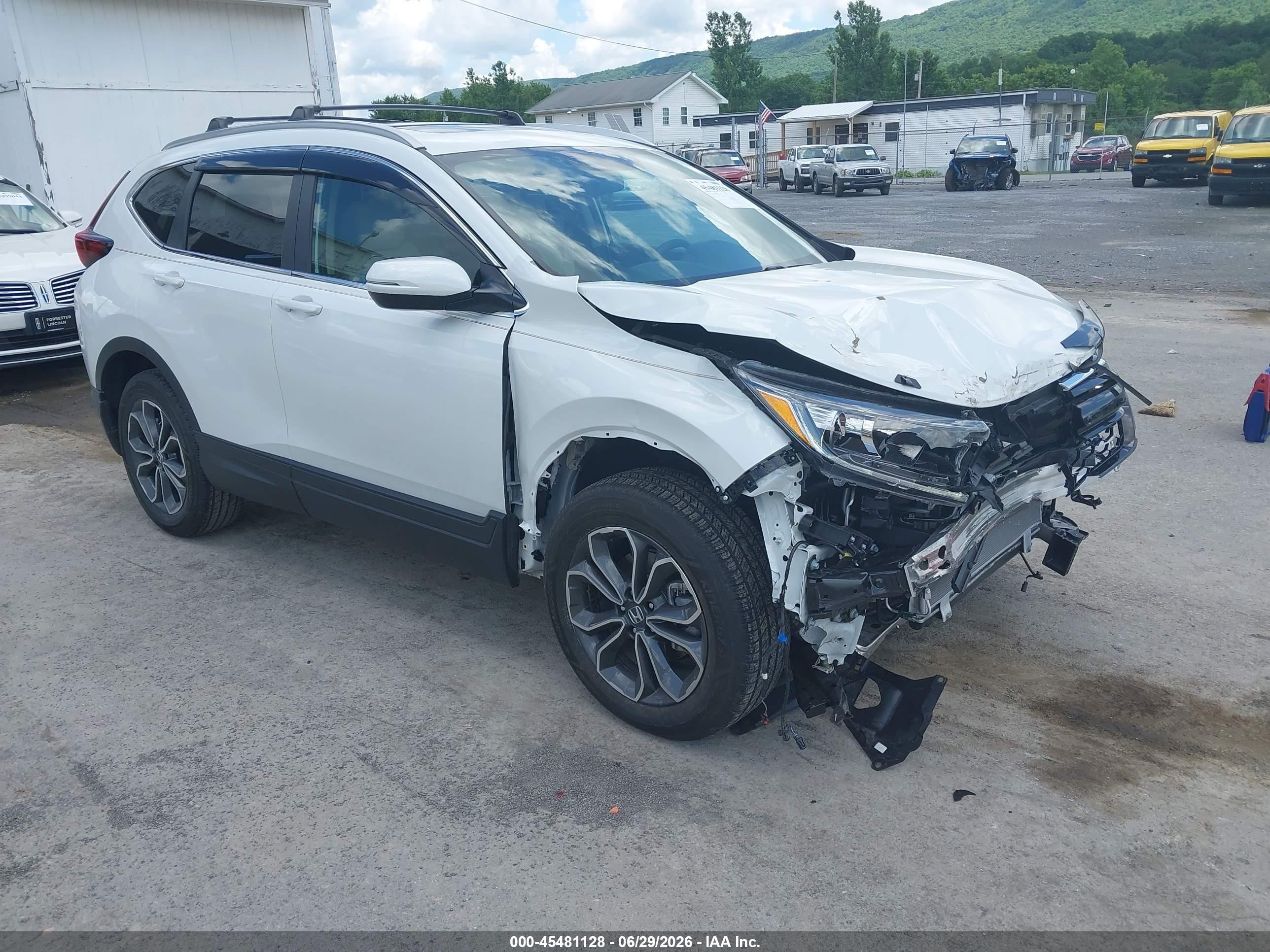 2022 Honda CR-V EX-L, VIN 2HKRW2H80NH652722 — Front end