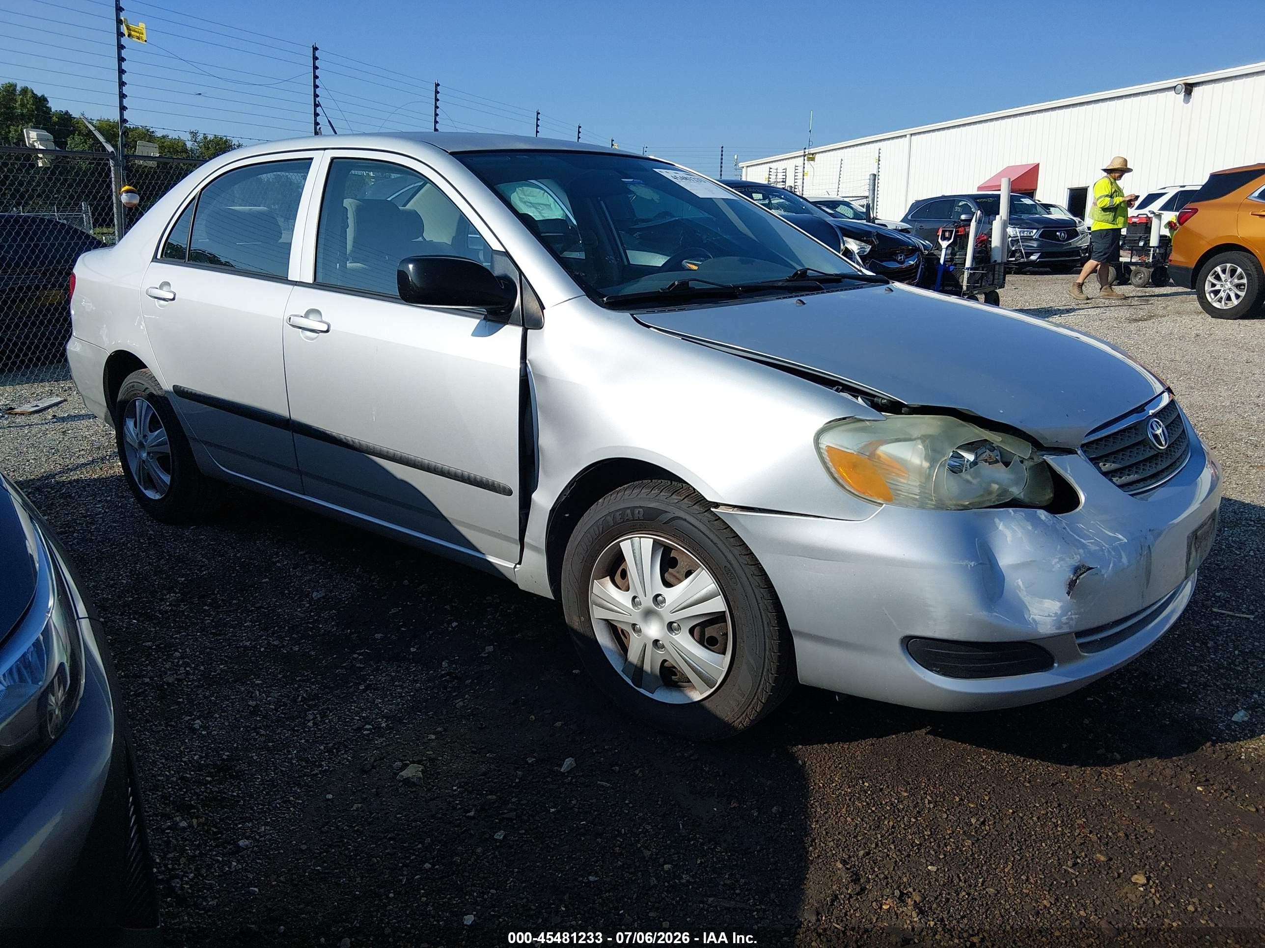 2007 Toyota Corolla LE, VIN 2T1BR32E07C796256 — Front end