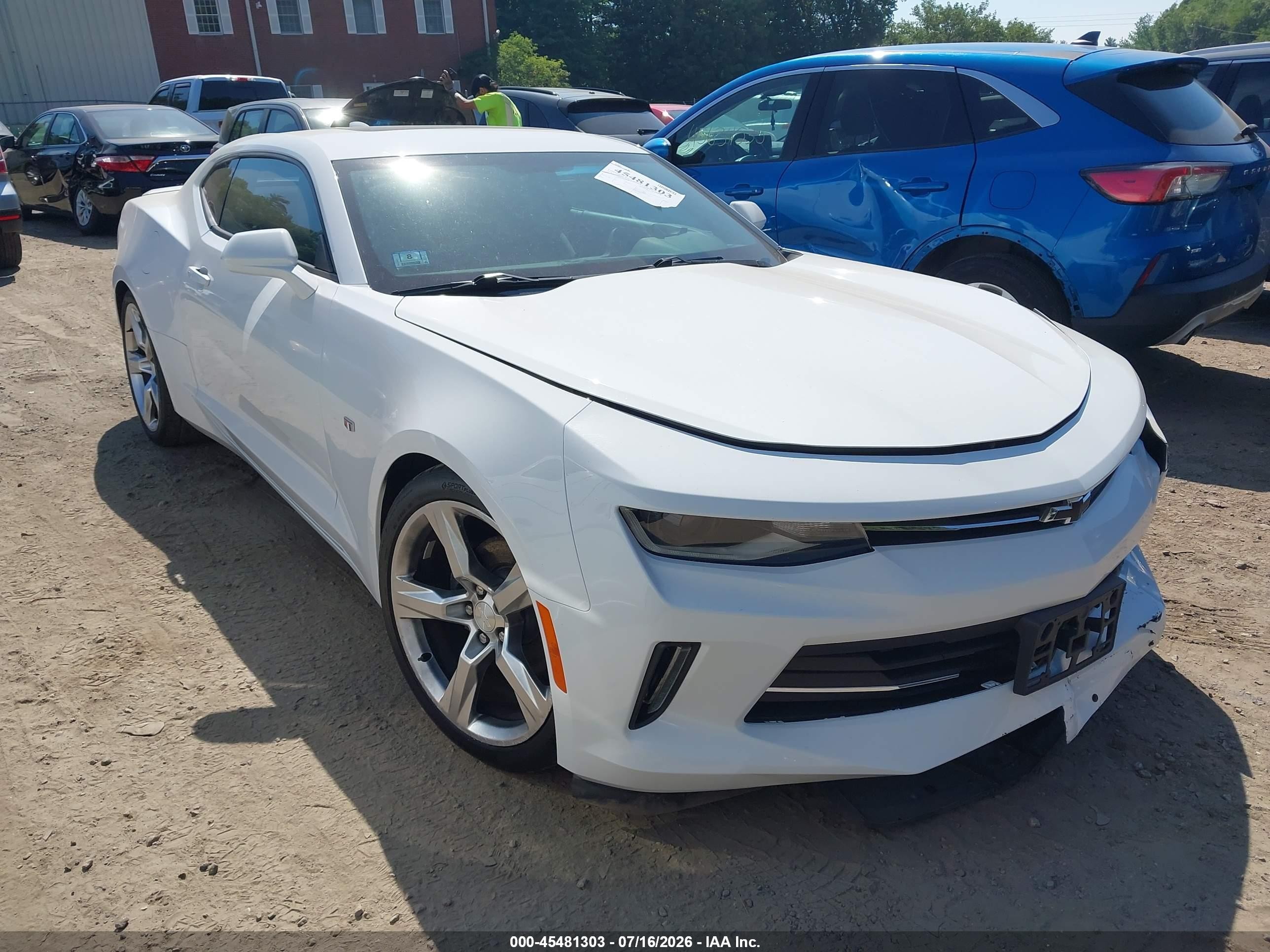 2018 Chevrolet Camaro 1LT, VIN 1G1FB1RS8J0141522 — Front end