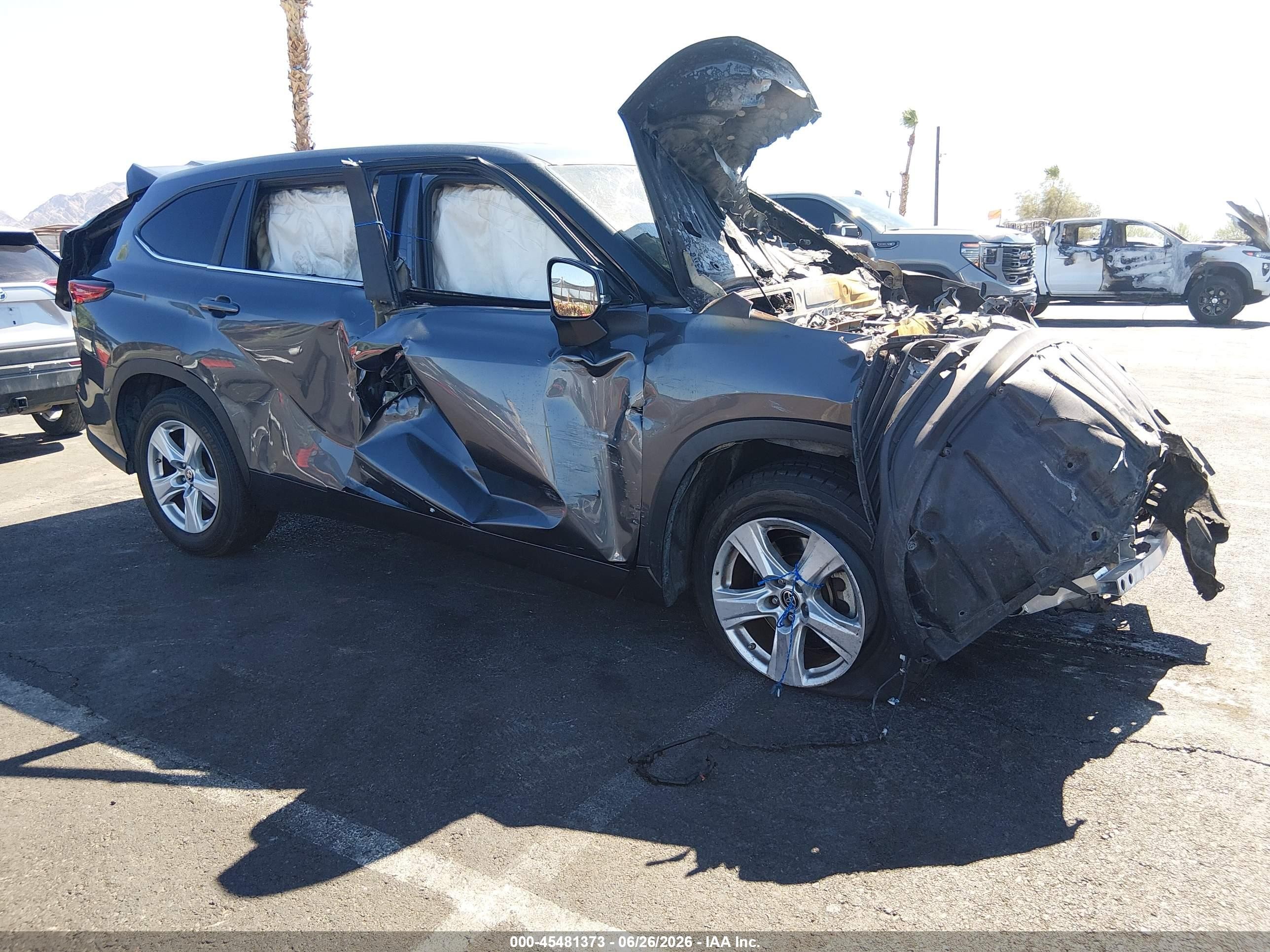 2023 Toyota Highlander XLE, VIN 5TDKDRAH1PS502030 — Engine fire
