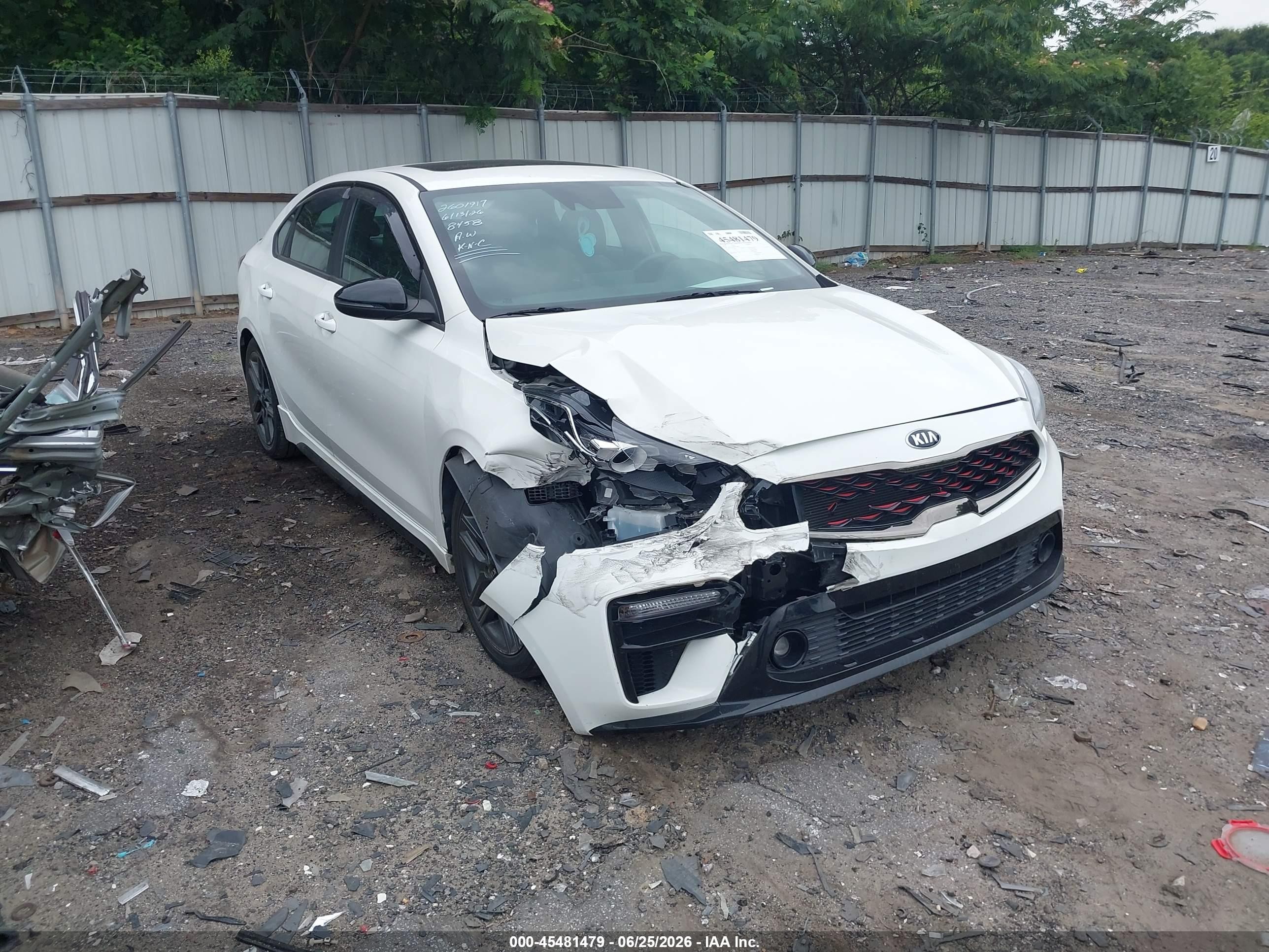 2021 Kia Forte GT-Line, VIN 3KPF34ADXME278458 — Front end