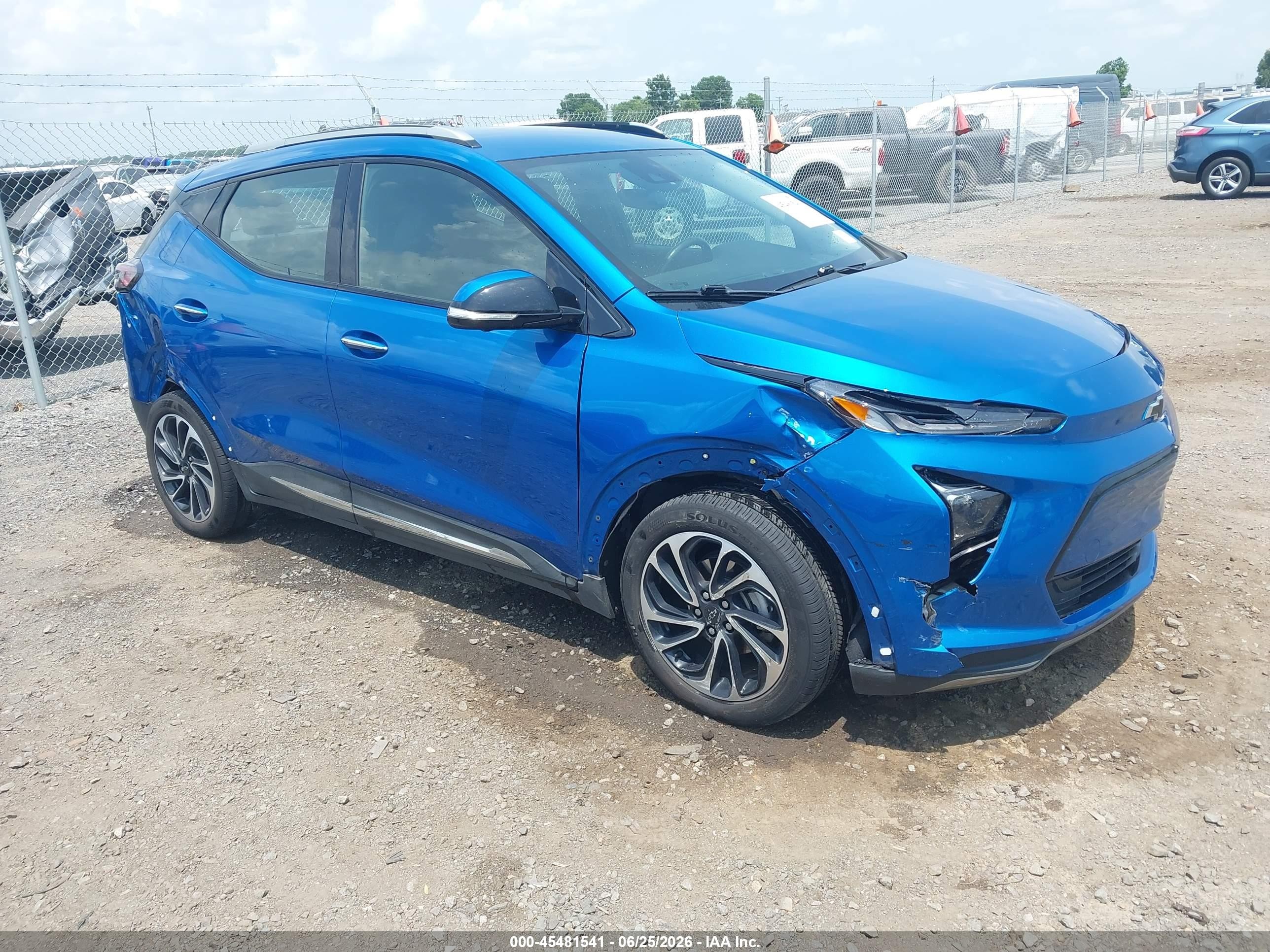 2023 Chevrolet Bolt EUV Premier, VIN 1G1FZ6S07P4137349 — Side
