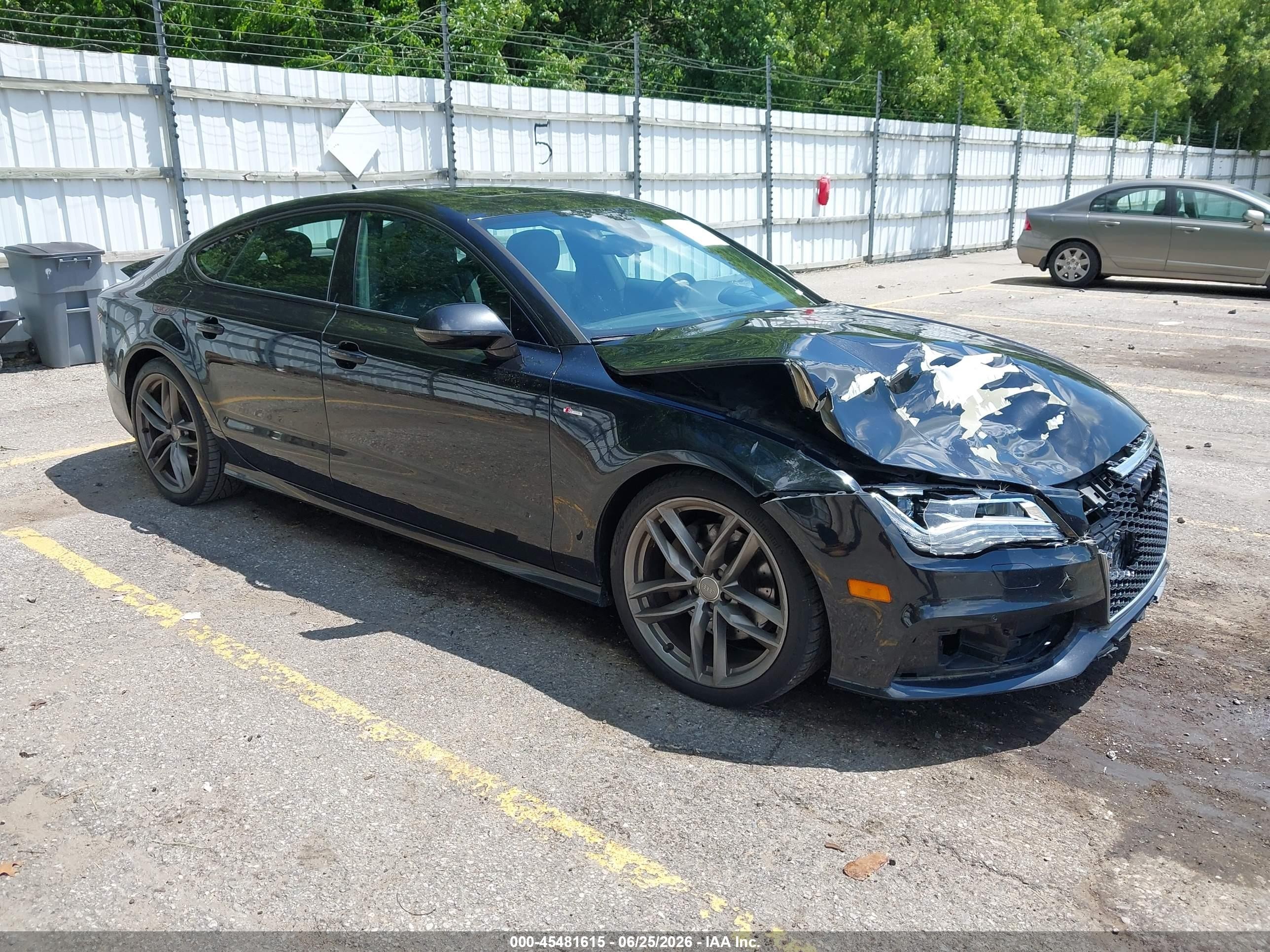 2015 Audi A7 Prestige, VIN WAU2MAFCXFN008717 — Перед