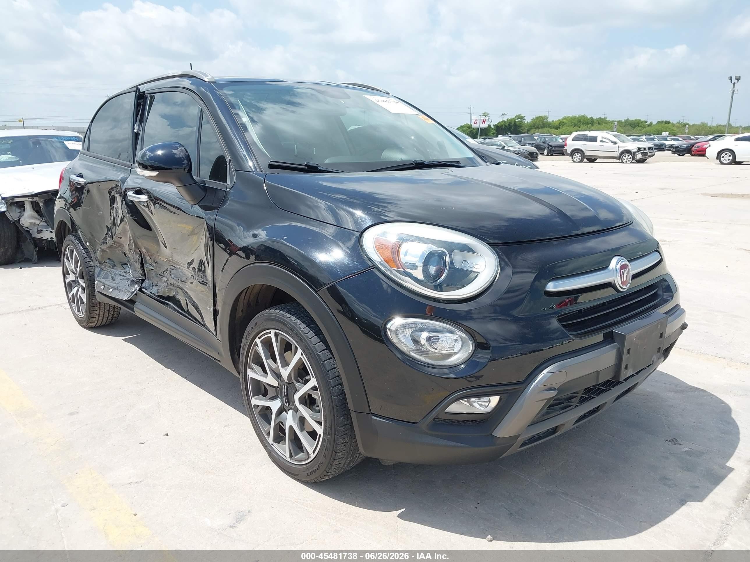 2018 FIAT 500X Urbana Edition, VIN ZFBCFXCB9JP669476 — Side