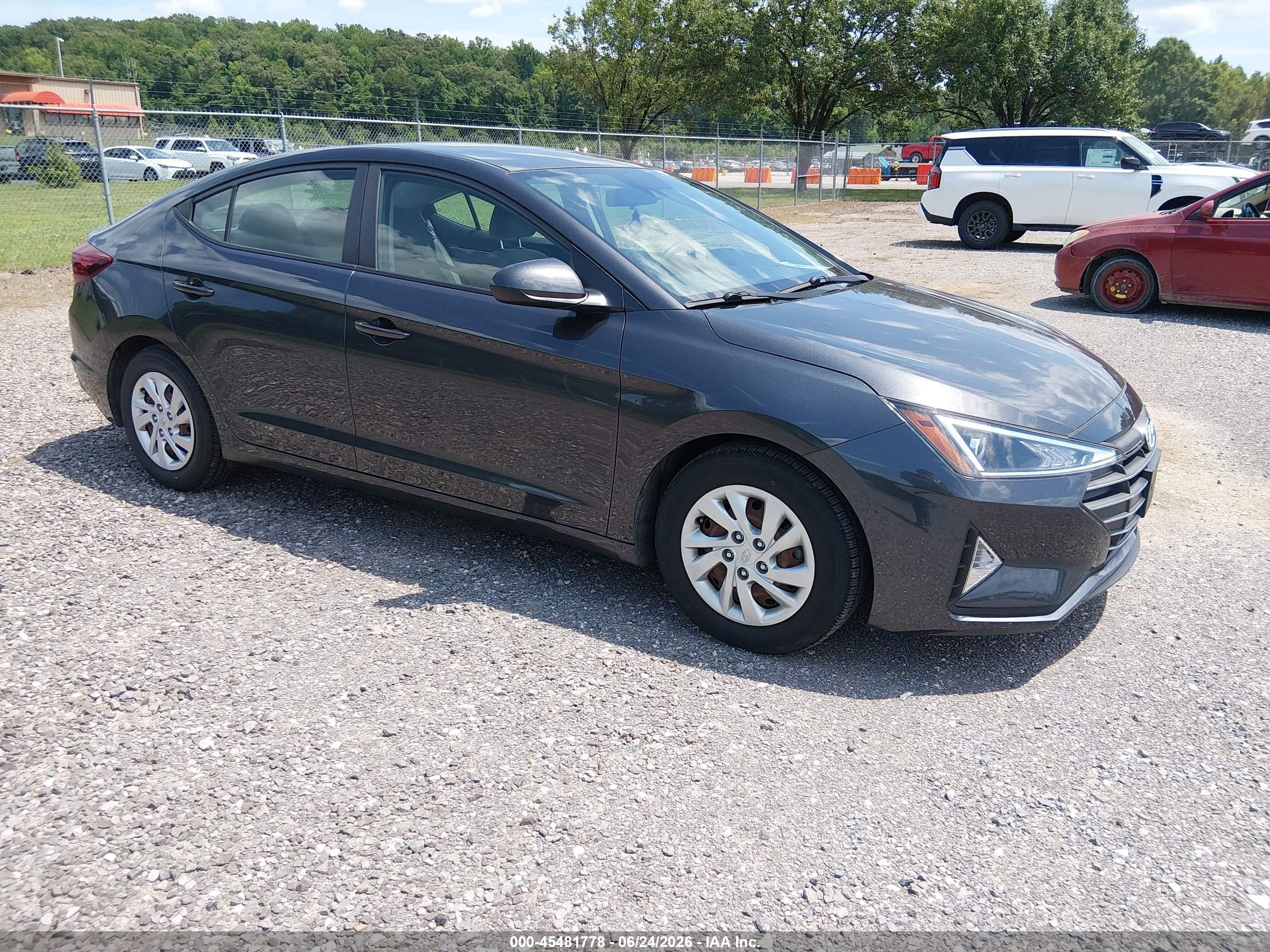 2020 Hyundai Elantra SE, VIN 5NPD74LF6LH614336 — Обычный износ