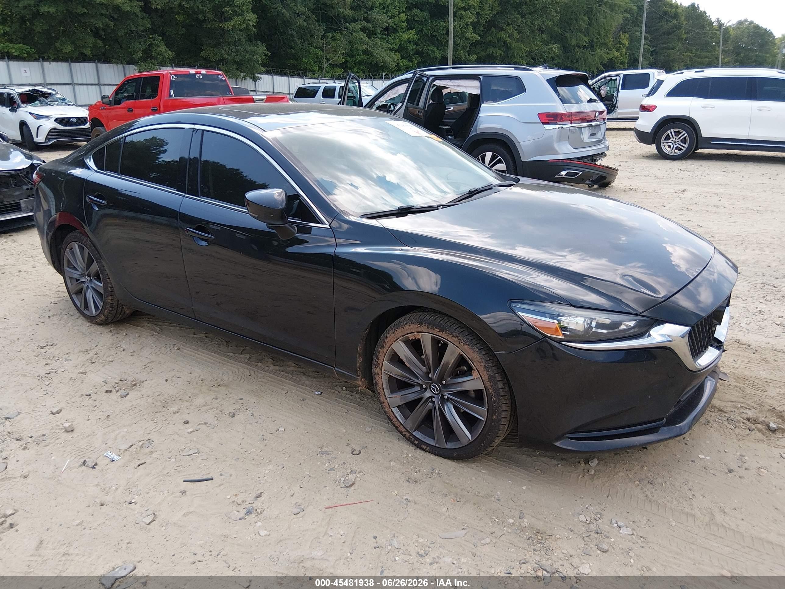 2018 Mazda 6 Touring, VIN JM1GL1VM1J1312055 — Front end