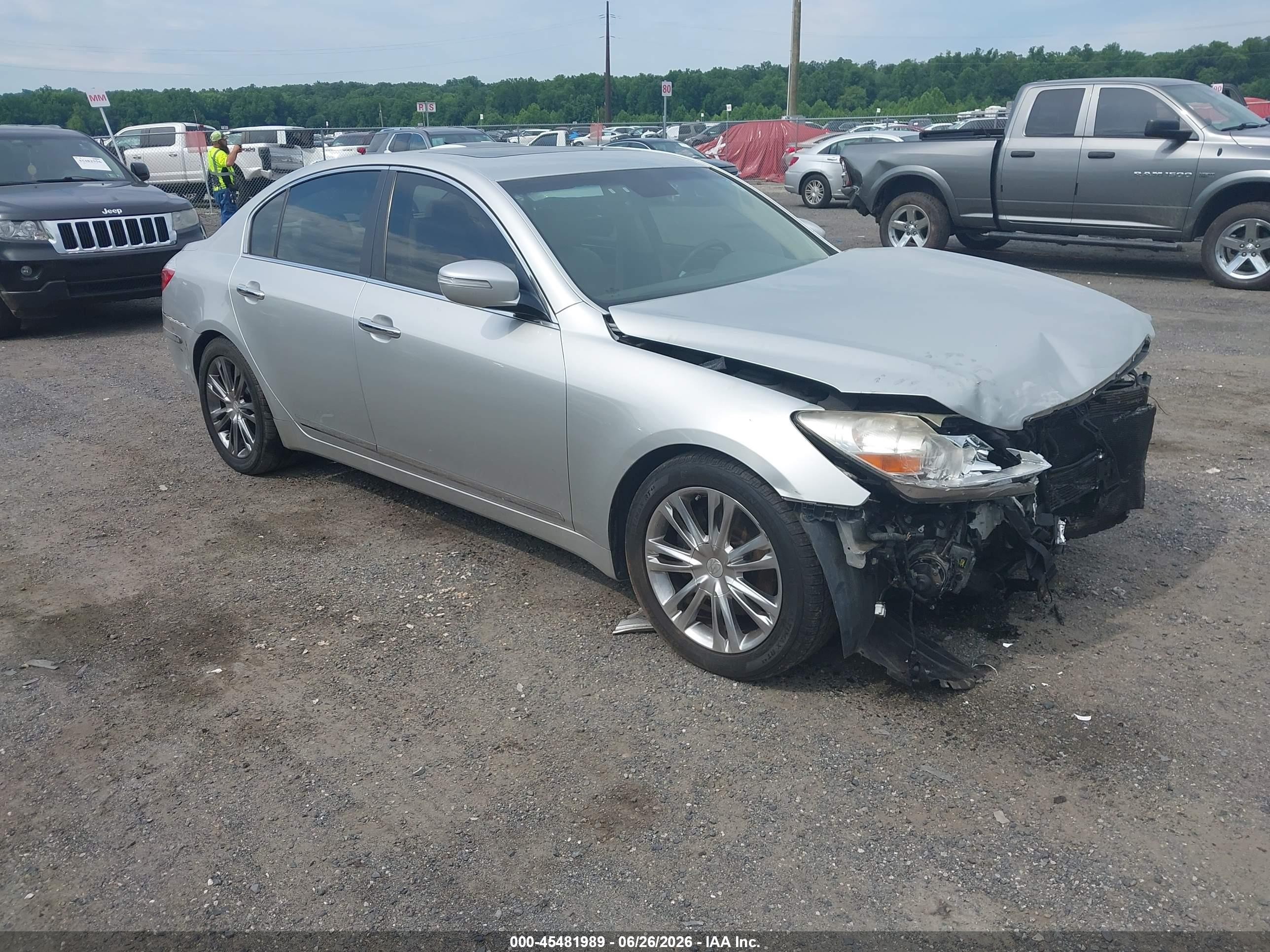 2011 Hyundai Genesis, VIN KMHGC4DF1BU114110 — Front end
