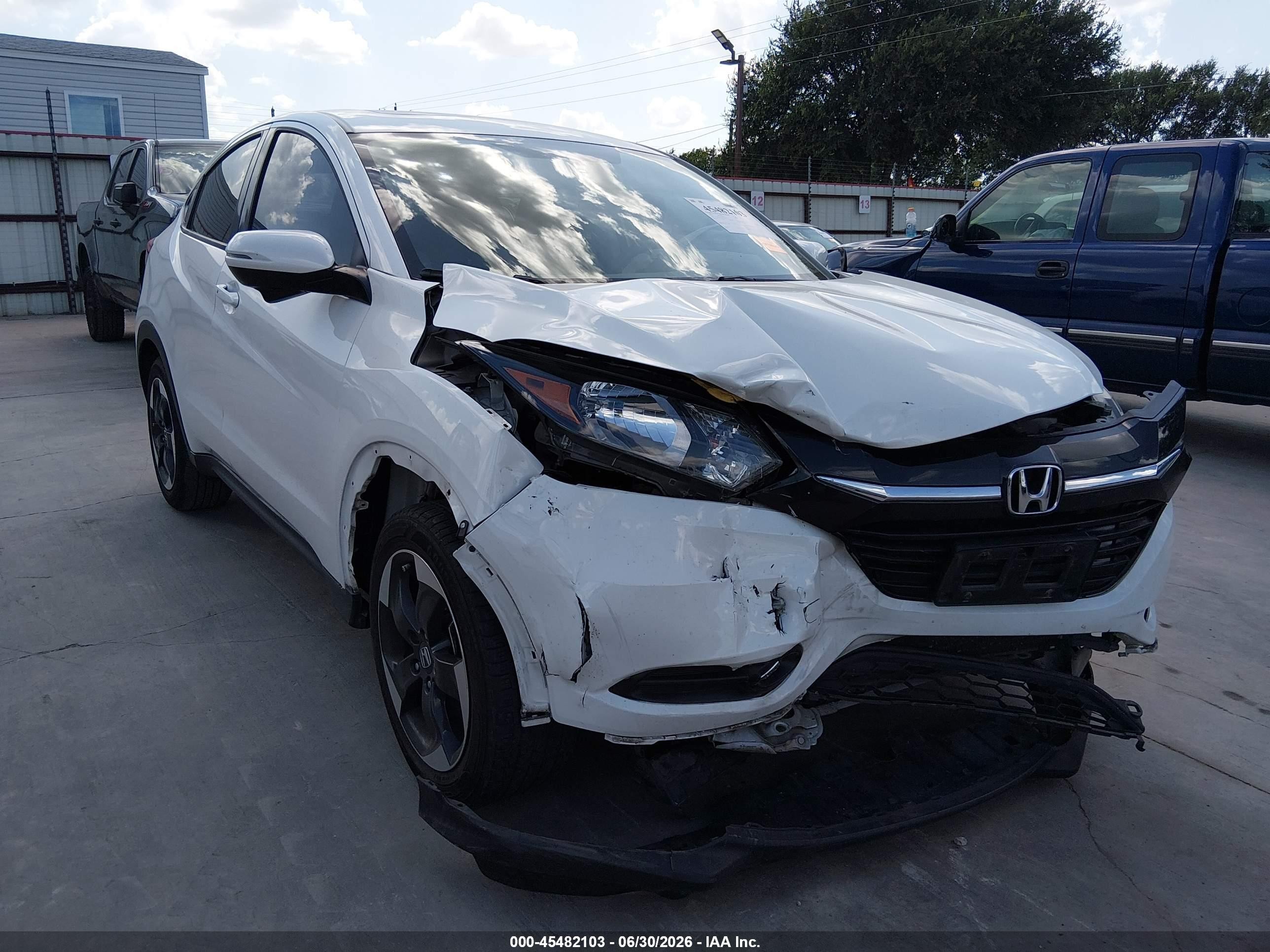 2018 Honda HR-V EX, VIN 3CZRU5H50JM701204 — Front end