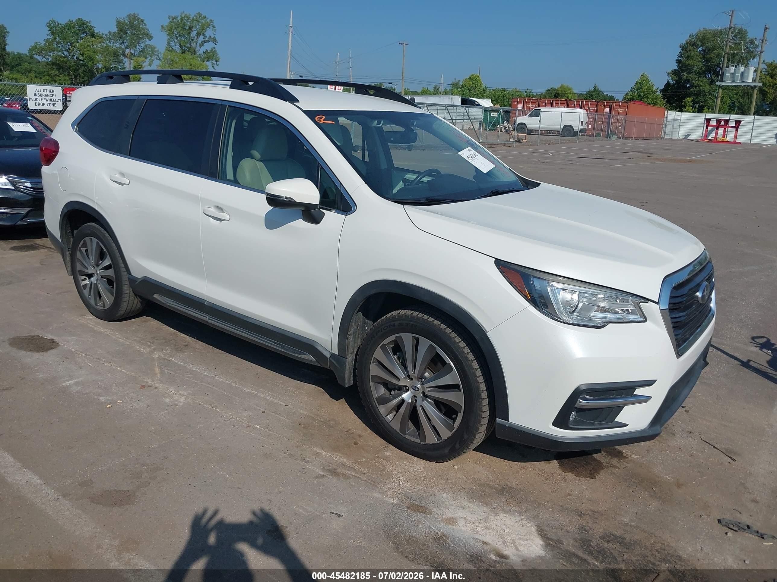 2020 Subaru Ascent Limited, VIN 4S4WMAJD1L3471109 — Side