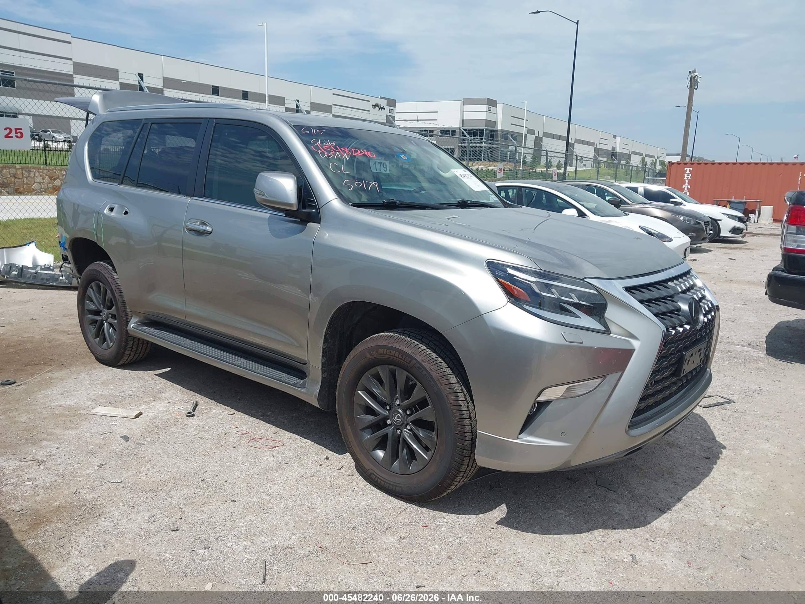 2020 Lexus GX 460 Premium, VIN JTJAM7BXXL5266755 — Rear end