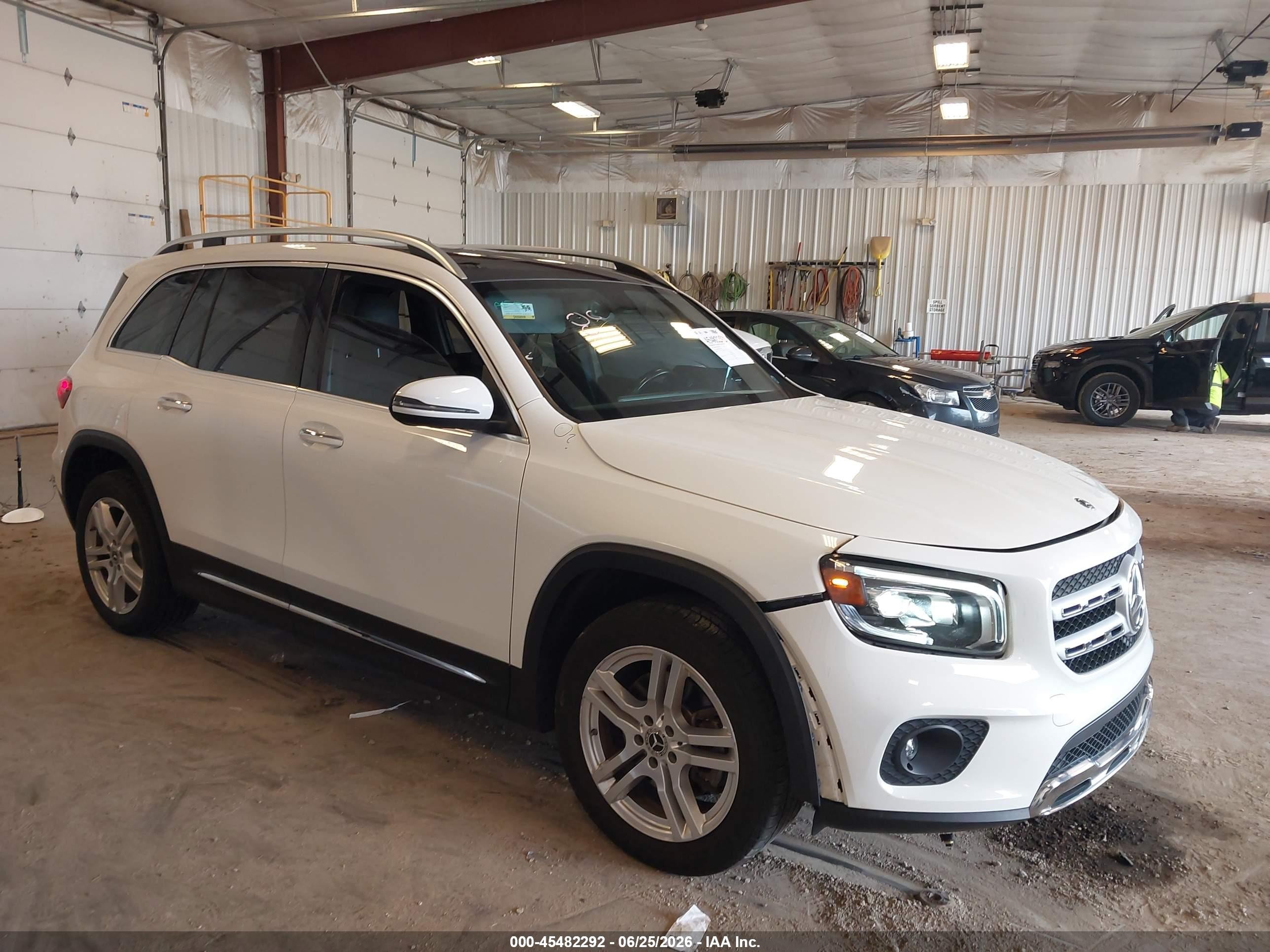 2020 Mercedes-Benz GLB 250, VIN W1N4M4HB2LW023471 — Front end