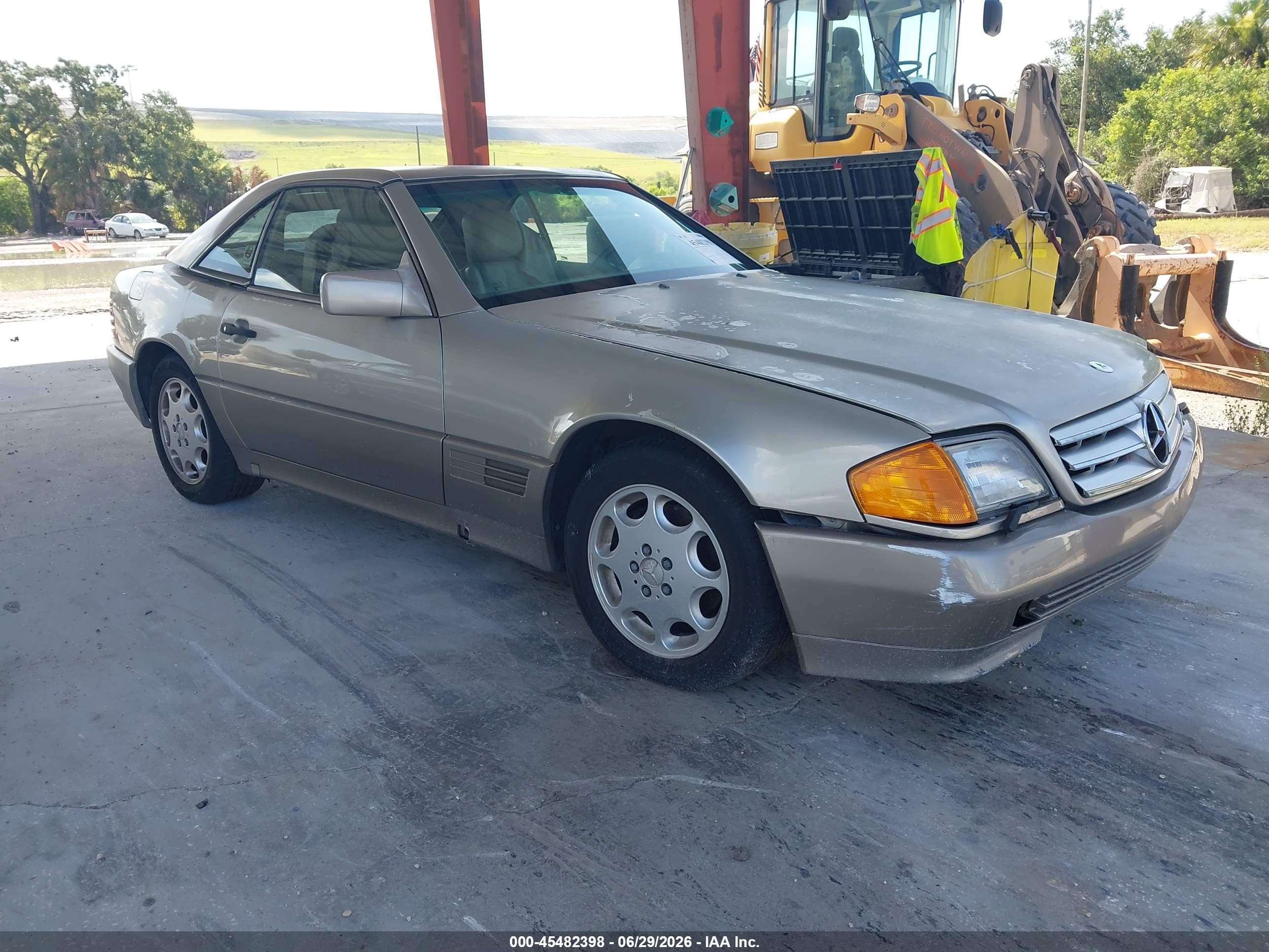 1992 Mercedes-Benz 500, VIN WDBFA66E5NF049520 — All over